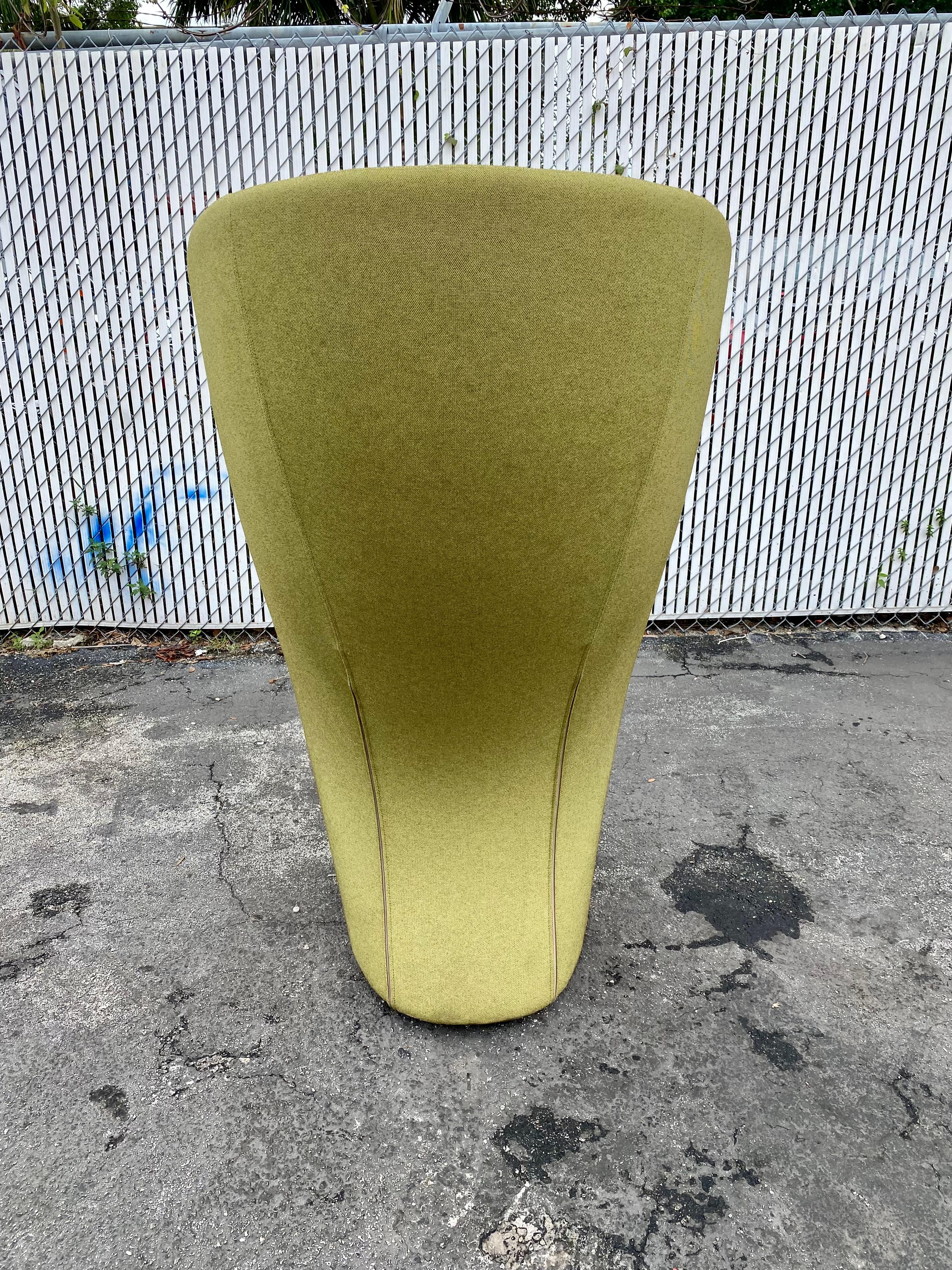 Monumental Hightower Shelter Sculptural Swivel Chair In Good Condition For Sale In Fort Lauderdale, FL
