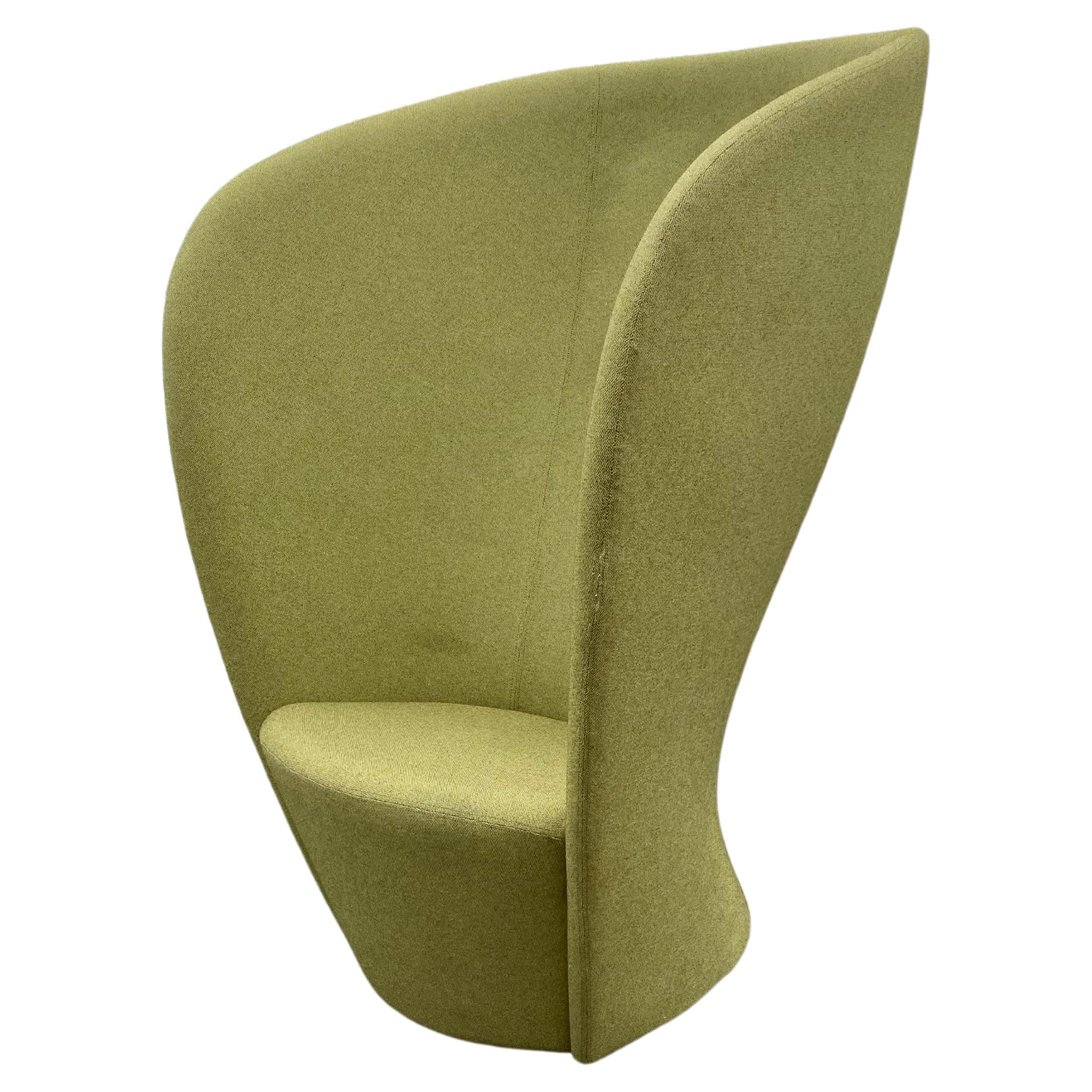 Chaise pivotante monumentale Hightower Shelter Sculptural Swivel Chair en vente