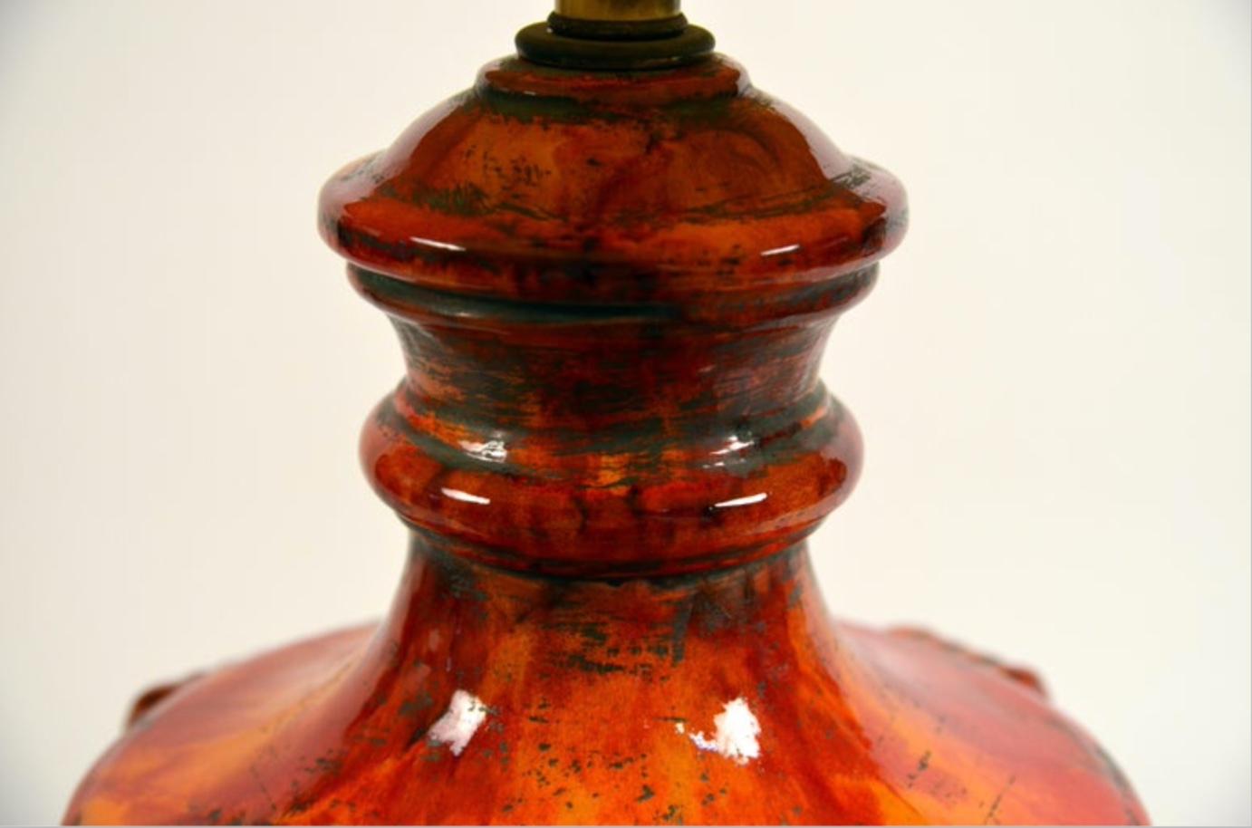 Monumentale Hollywood-Regency-Keramiklampe aus glasierter Keramik (Hollywood Regency) im Angebot