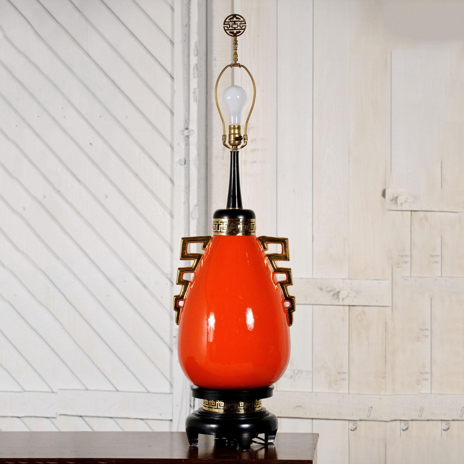 Mid Century Monumental Hollywood Regency Glazed Ceramic Lamp Style of James Mont For Sale 1