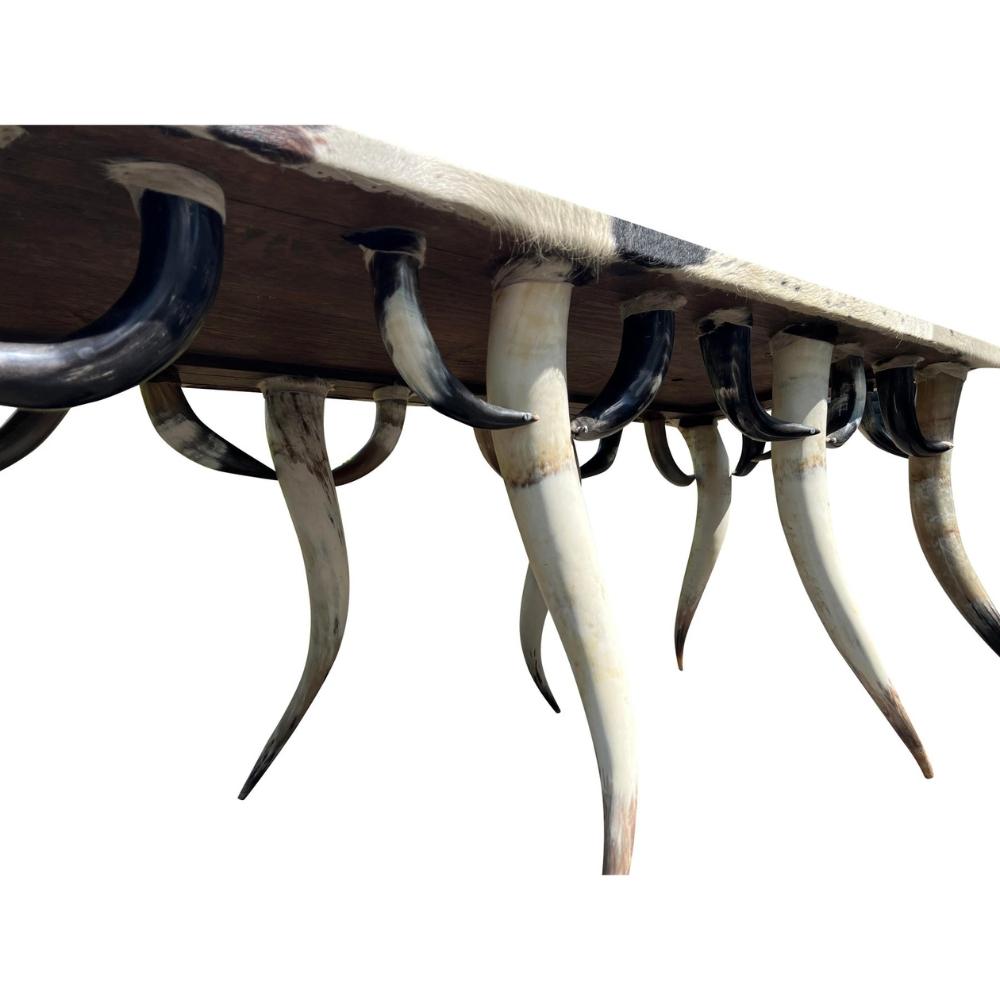 Table de salle à manger monumentale en corne et peau de vache dans le style Farmhouse Country Western en vente 5
