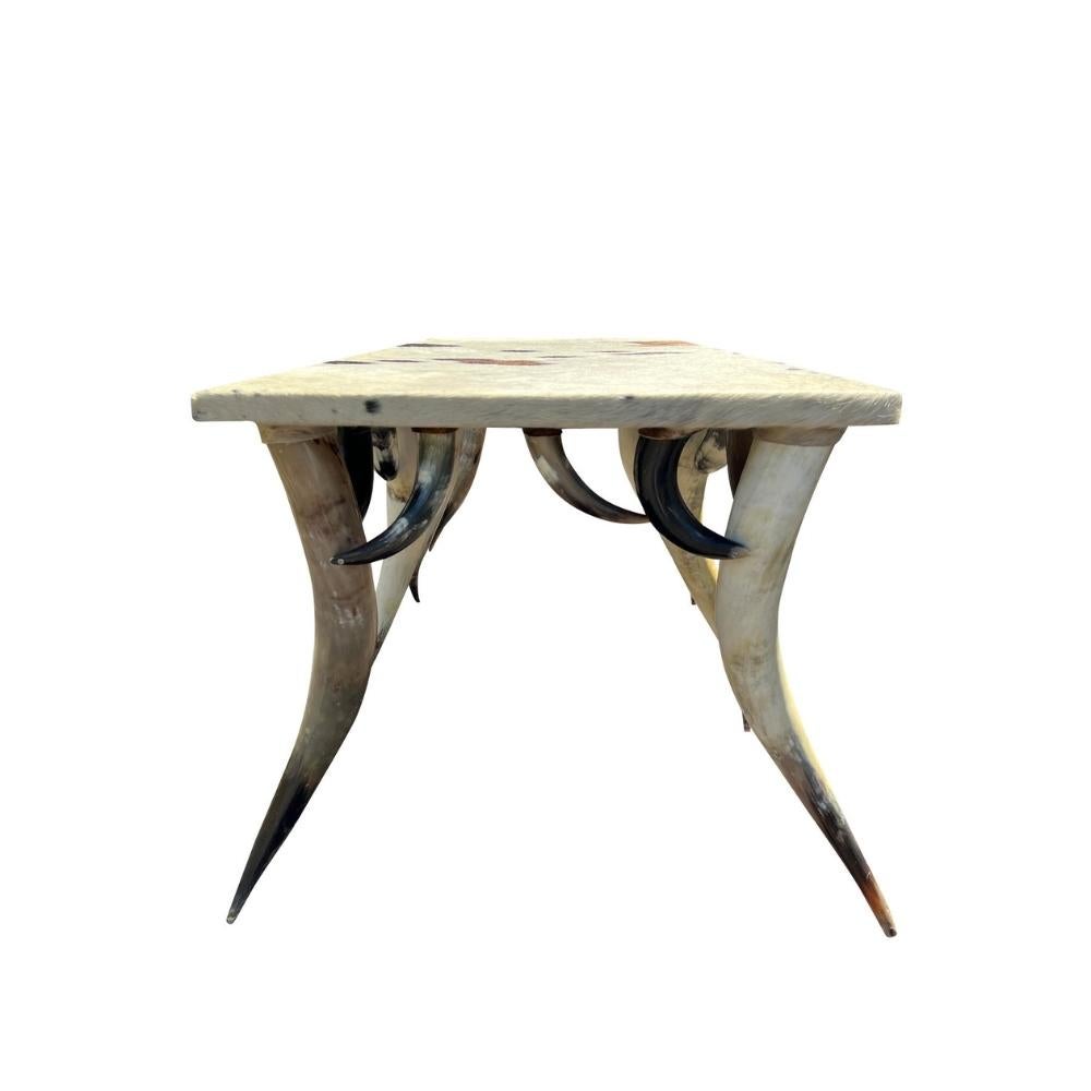 Table de salle à manger monumentale en corne et peau de vache dans le style Farmhouse Country Western en vente 2