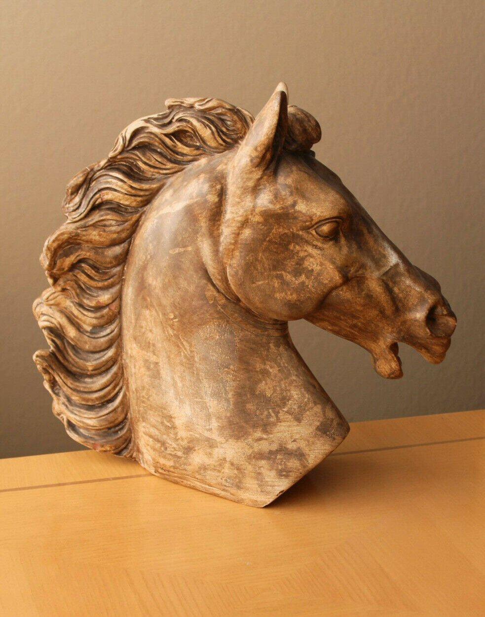 Monumentale Pferdeskulptur, Reiterdekor, 1960er Jahre, lebensechte expressionistische Kunst  (Expressionismus) im Angebot