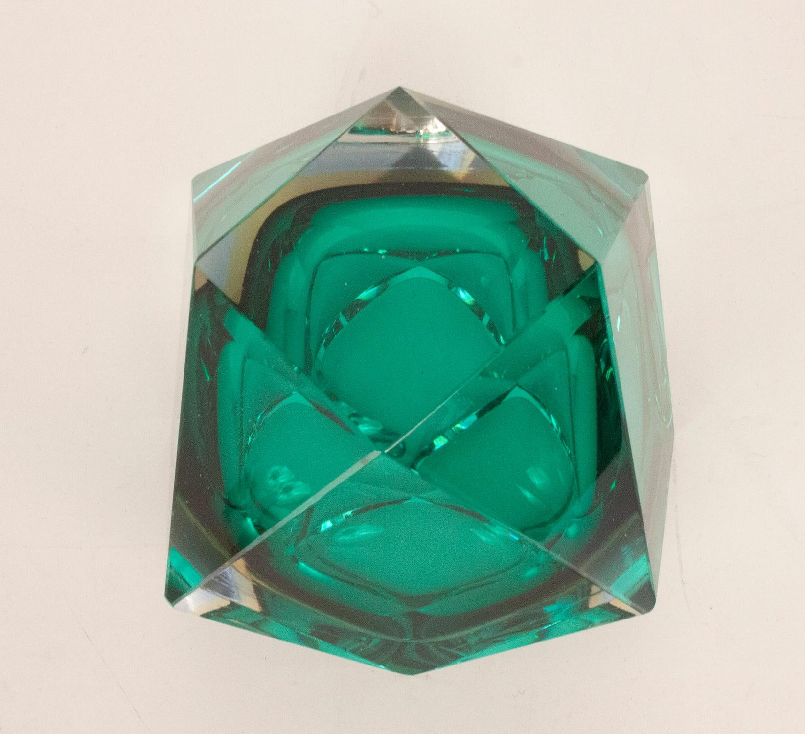 Monumental Huge Italian Diamond Cut Faceted Murano Glass Bowl, Flavio Poli For Sale 4