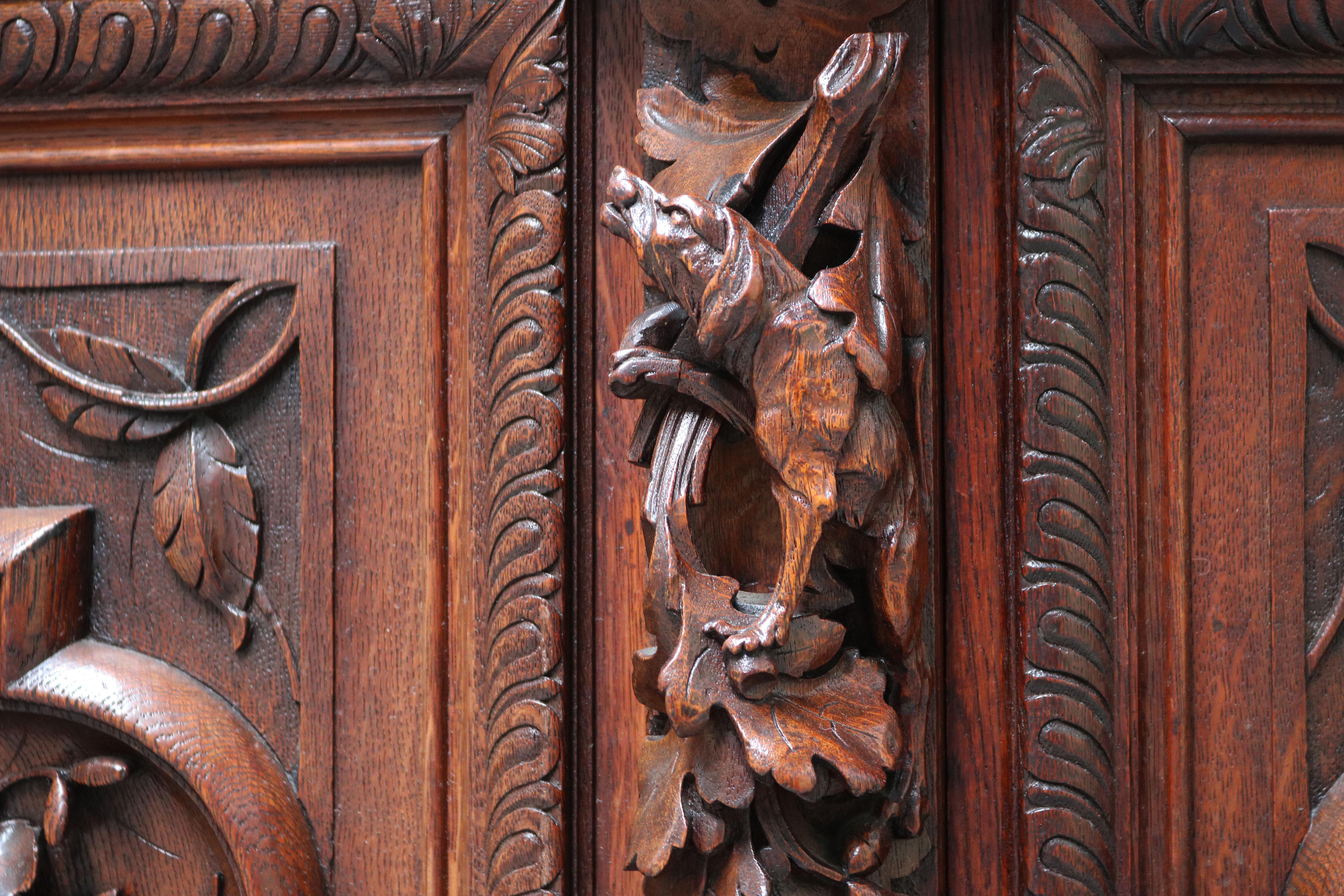 Monumental Hunt Cabinet 19th century carved oak Black Forest French Renaissance  For Sale 6