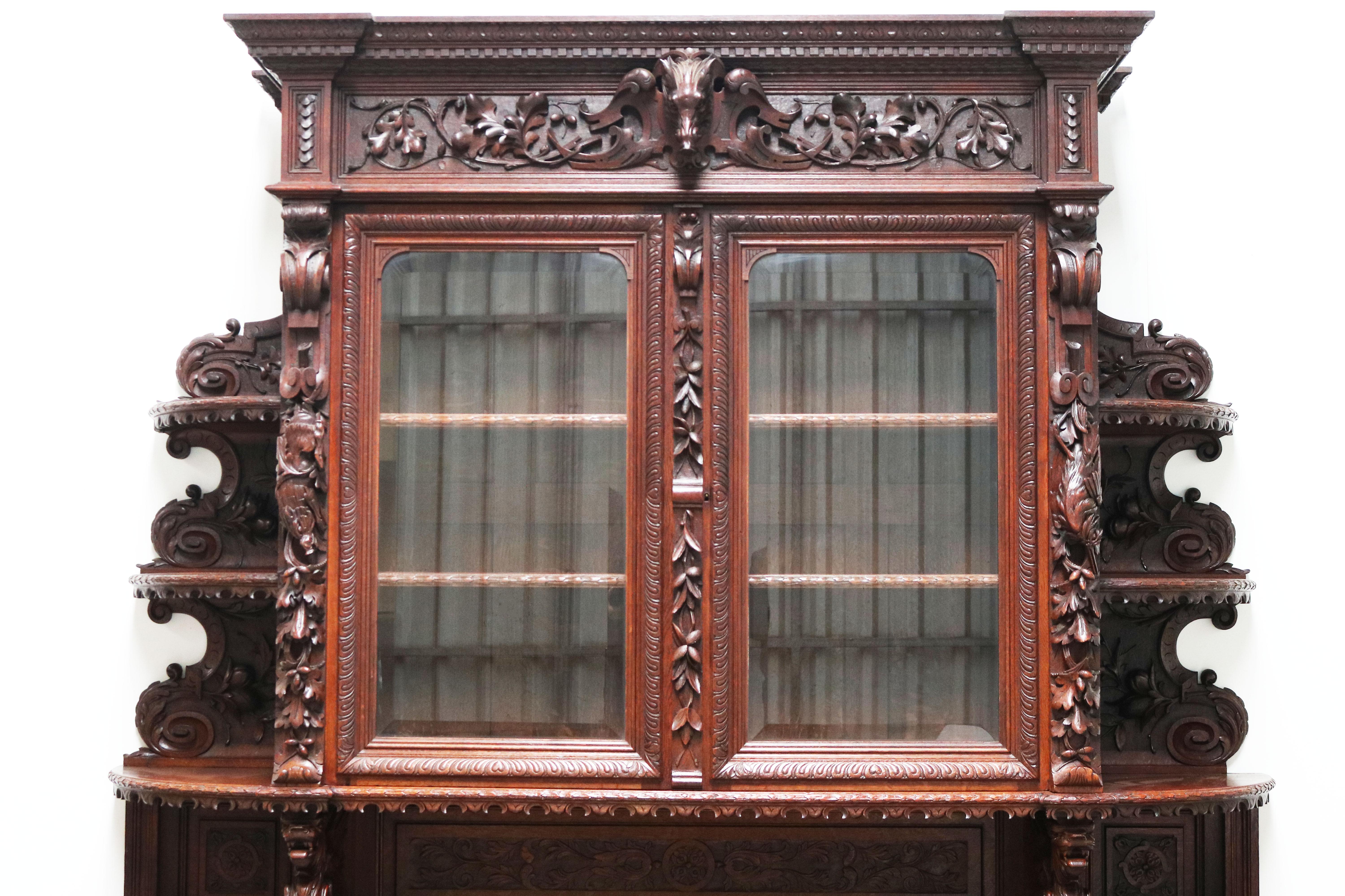 Monumental Hunt Cabinet 19th century carved oak Black Forest French Renaissance  For Sale 8