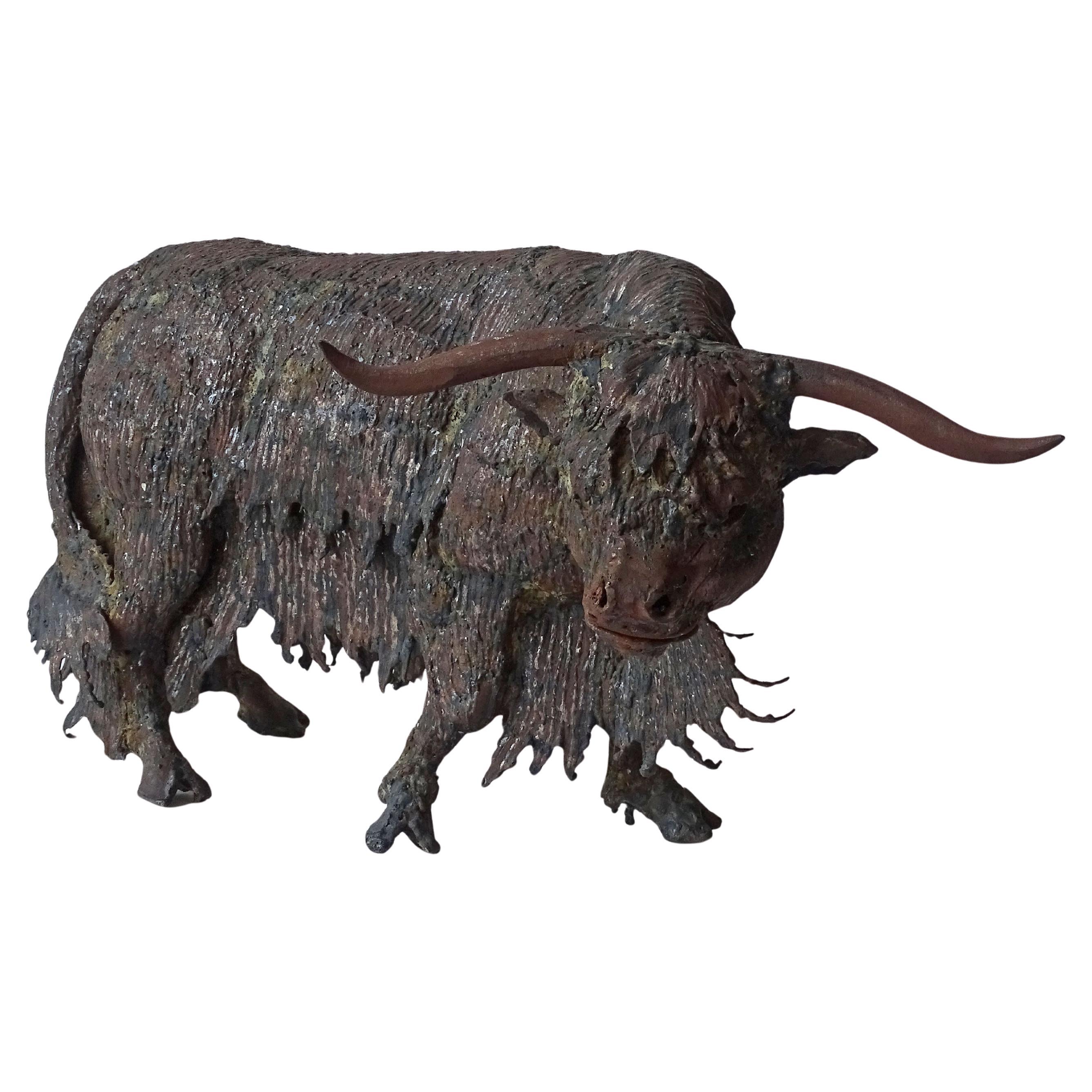 Monumentale eiserne Hochlandstier-Skulptur des italienischen Künstlers Vittorio Piotti