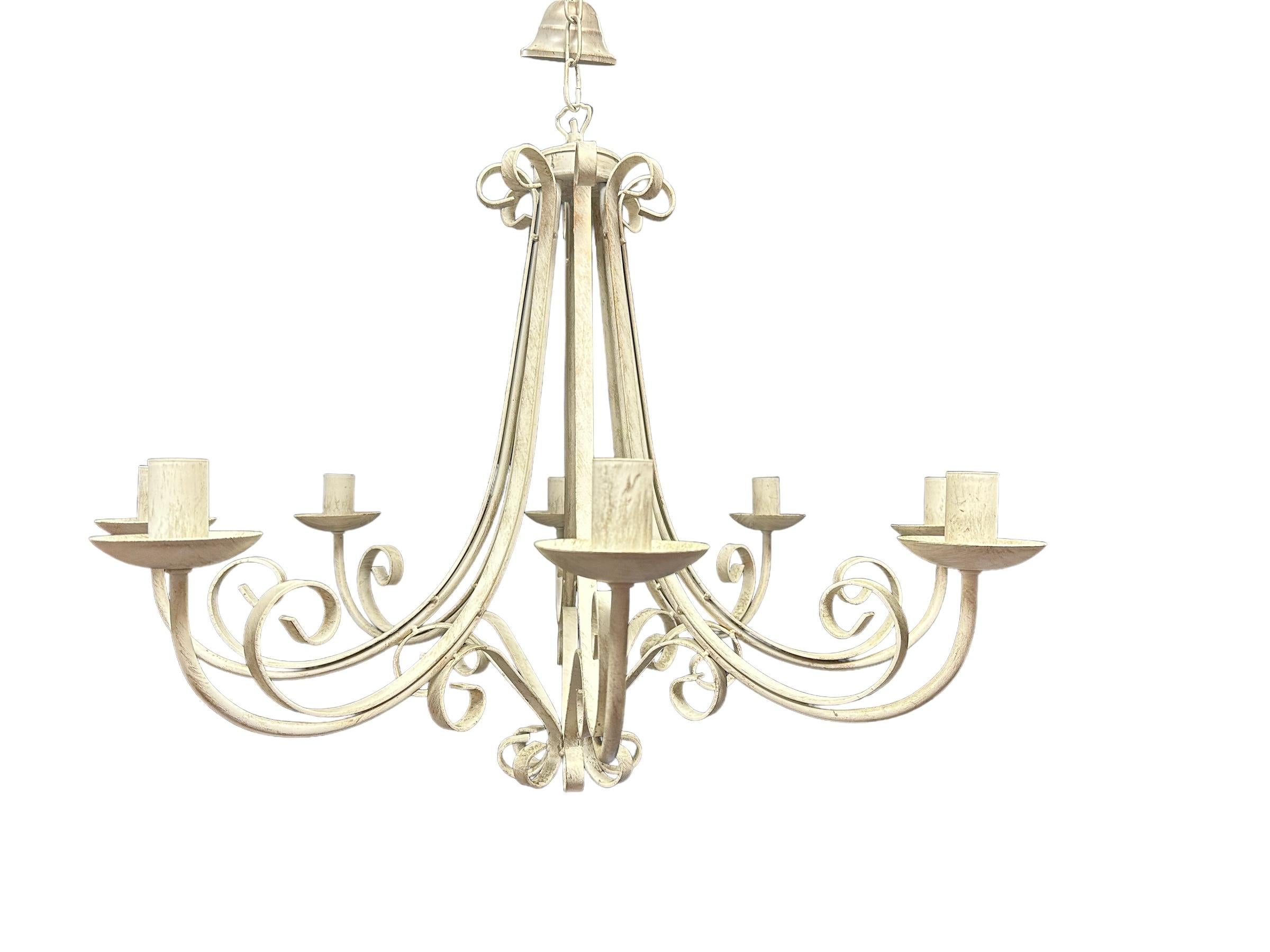 A beautiful shabby white iron chandelier by the prestigious Honsel Leuchten Manufactory in Germany.
Measurement:  31