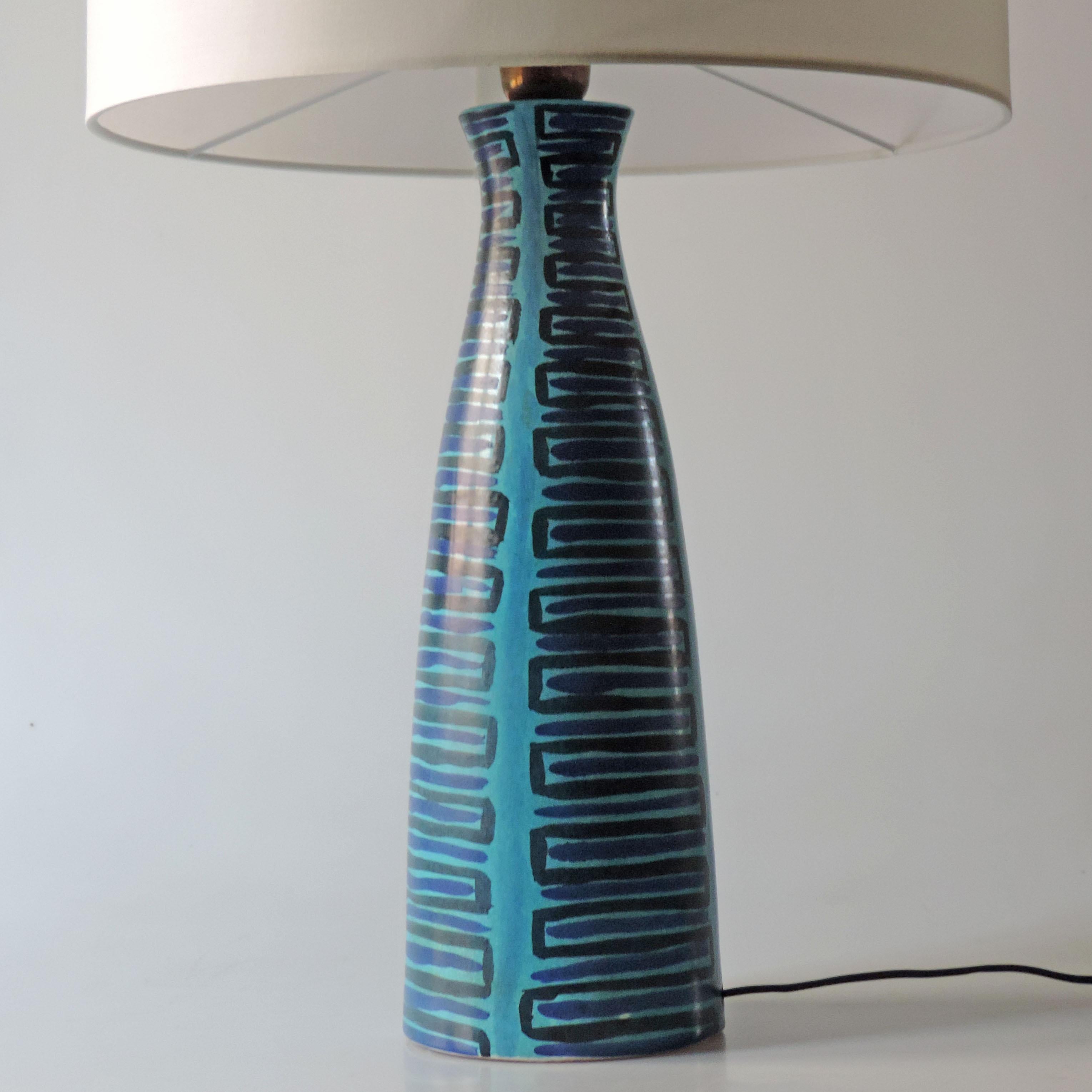 Monumentale italienische 1950er Keramik-Tischlampe von Baldelli (Moderne der Mitte des Jahrhunderts) im Angebot