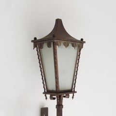 Monumentale lampe murale italienne en fer forgé des années 1950