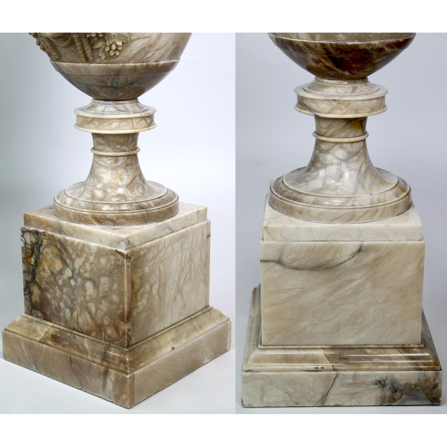 Monumental Italian 19th Century Renaissance Revival Style Carved Alabaster Urn  For Sale 16