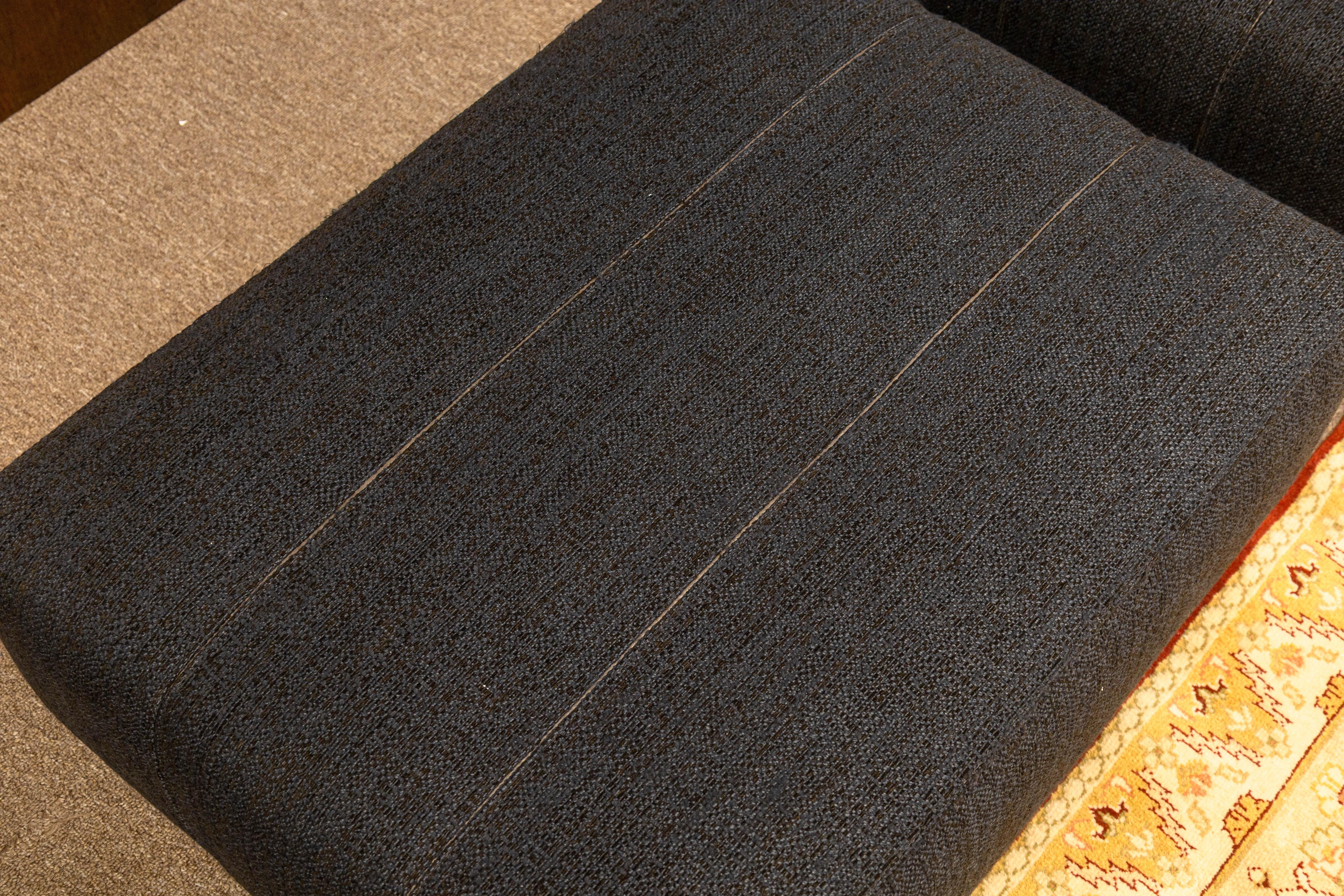 Monumental Italian 3pc Minotti Freeman L Shaped Sofa Sectional with 2 Ottomans en venta 4