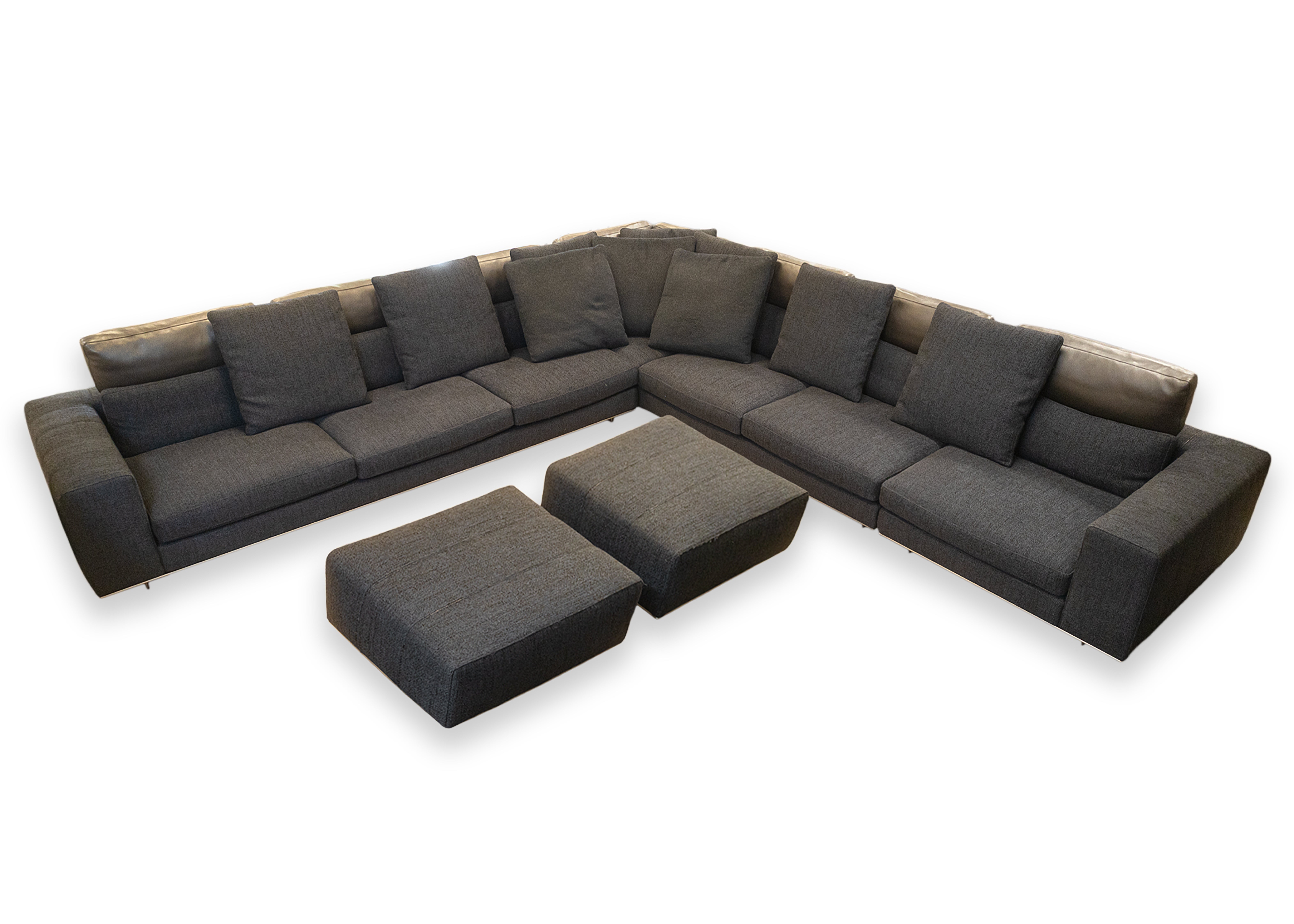 Monumental Italian 3pc Minotti Freeman L Shaped Sofa Sectional with 2 Ottomans