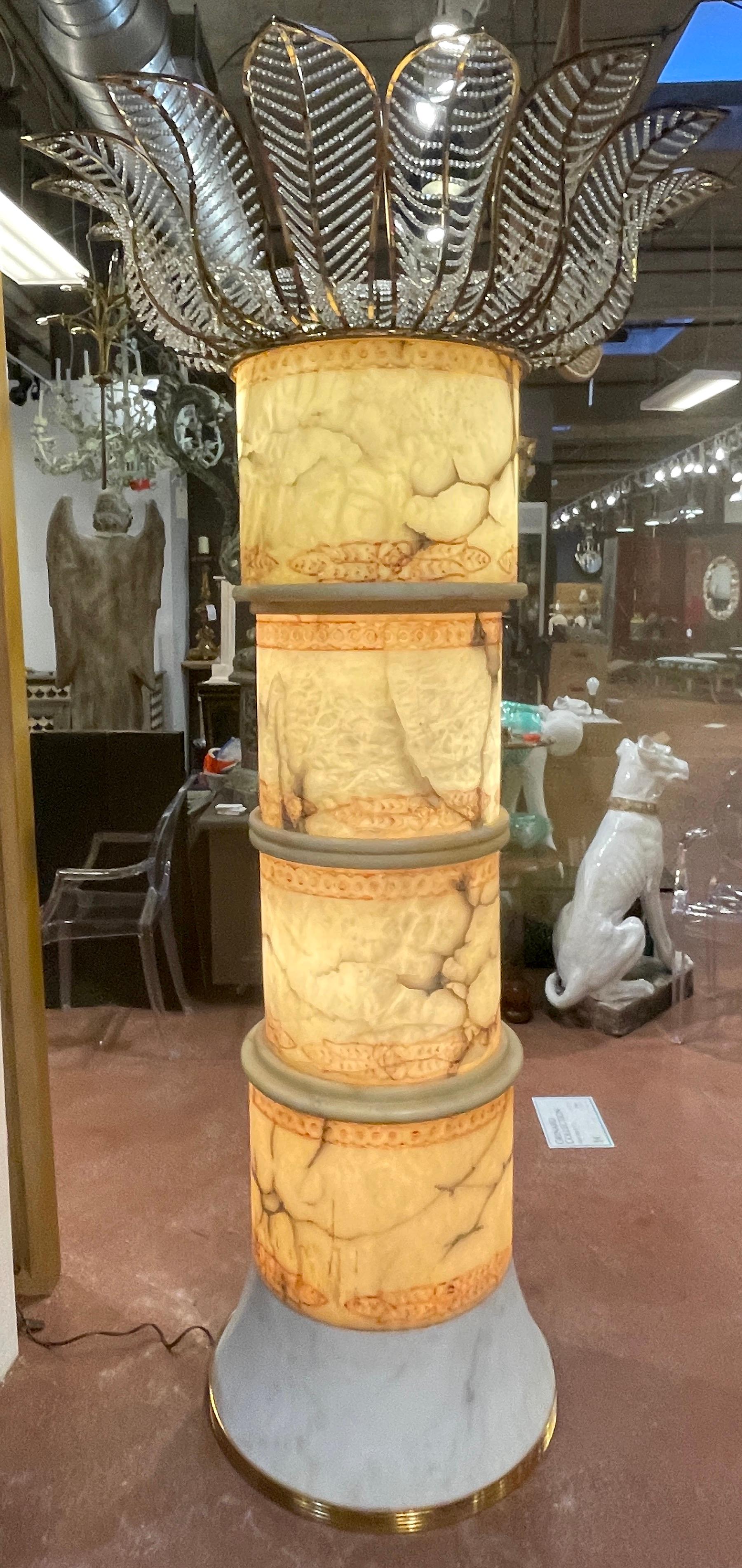 Monumental lampadaire italien en forme de palmier en albâtre, marbre, laiton et cristal  en vente 1