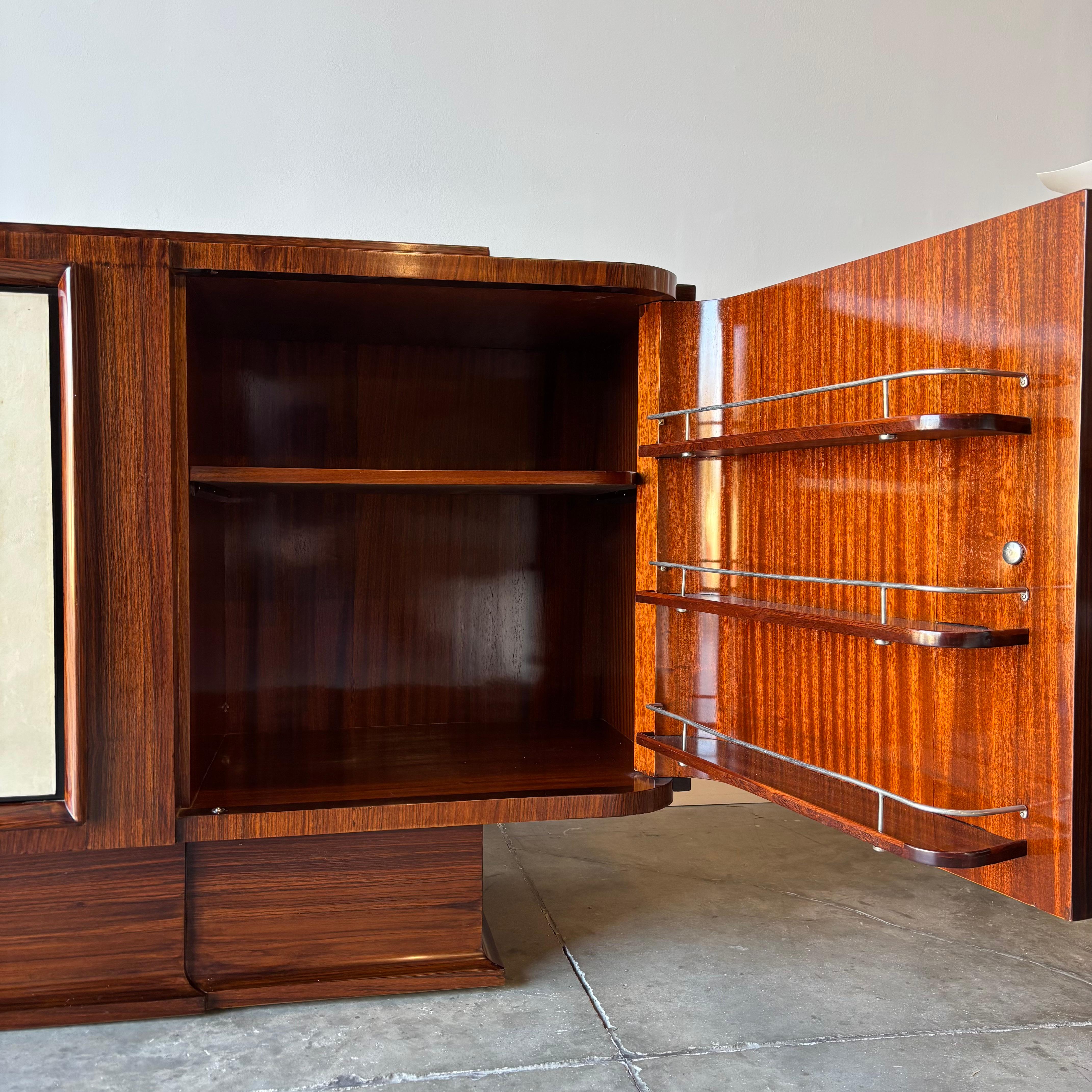 Monumental Italian Art Deco Sideboard in Rosewood and Parchment, 1930s 1