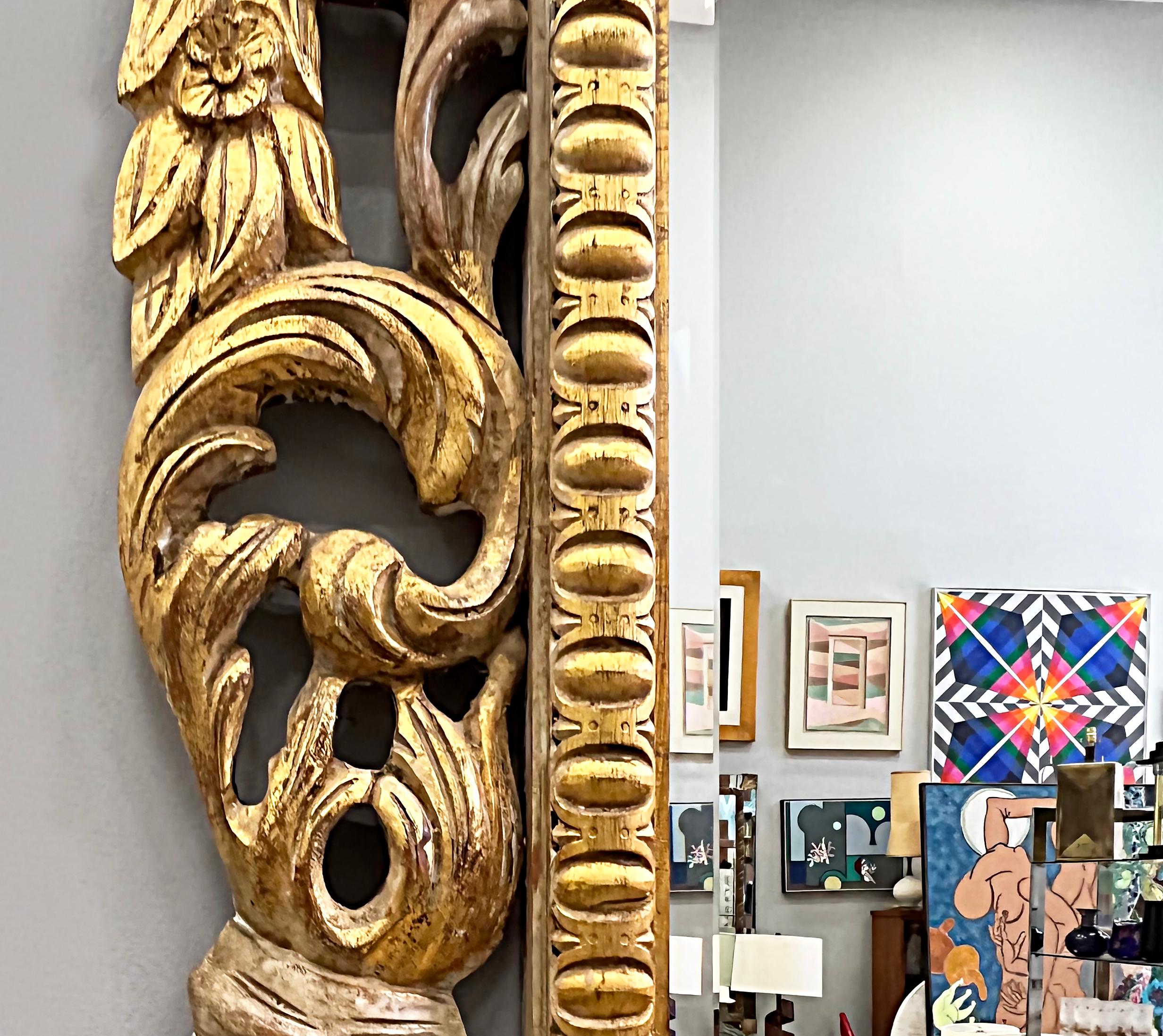 Monumental Italian Carved Gilt Wall Mirror, Hollywood Regency Style In Good Condition For Sale In Miami, FL