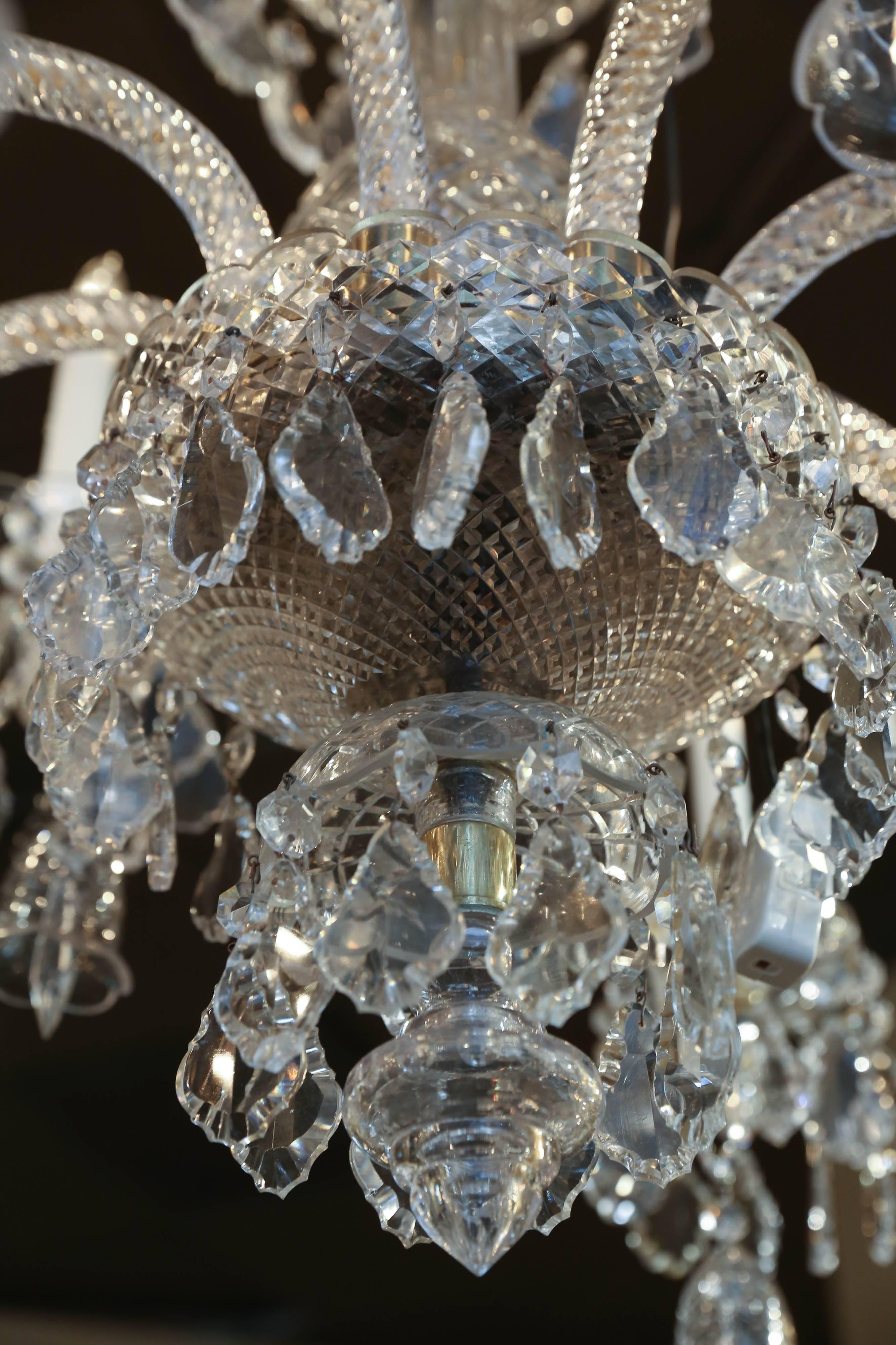 Monumental Italian Clear Crystal Eight-Light Chandelier with Drop Prism Accents In Excellent Condition For Sale In Houston, TX