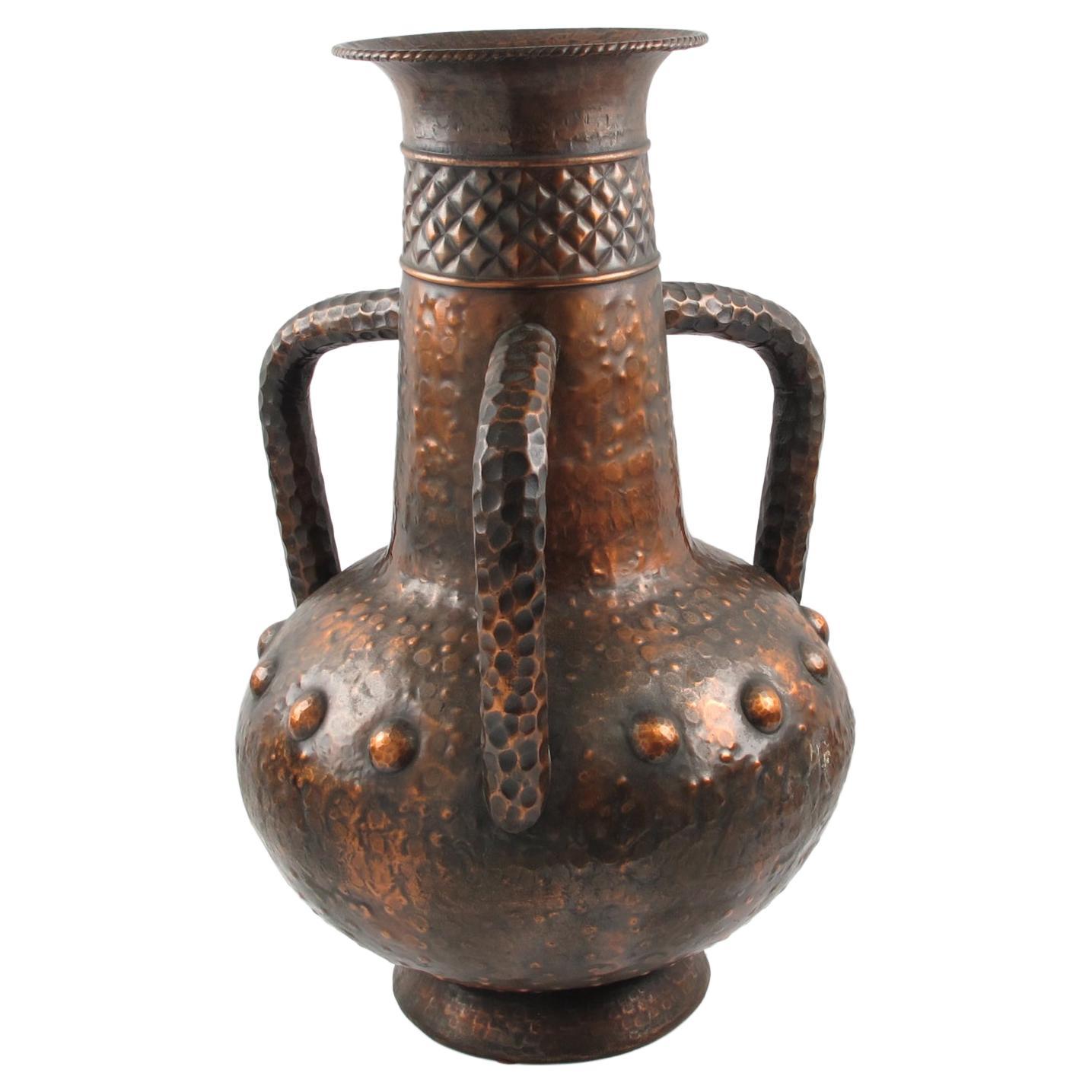 Vaso monumentale italiano in rame a balaustro Amphora