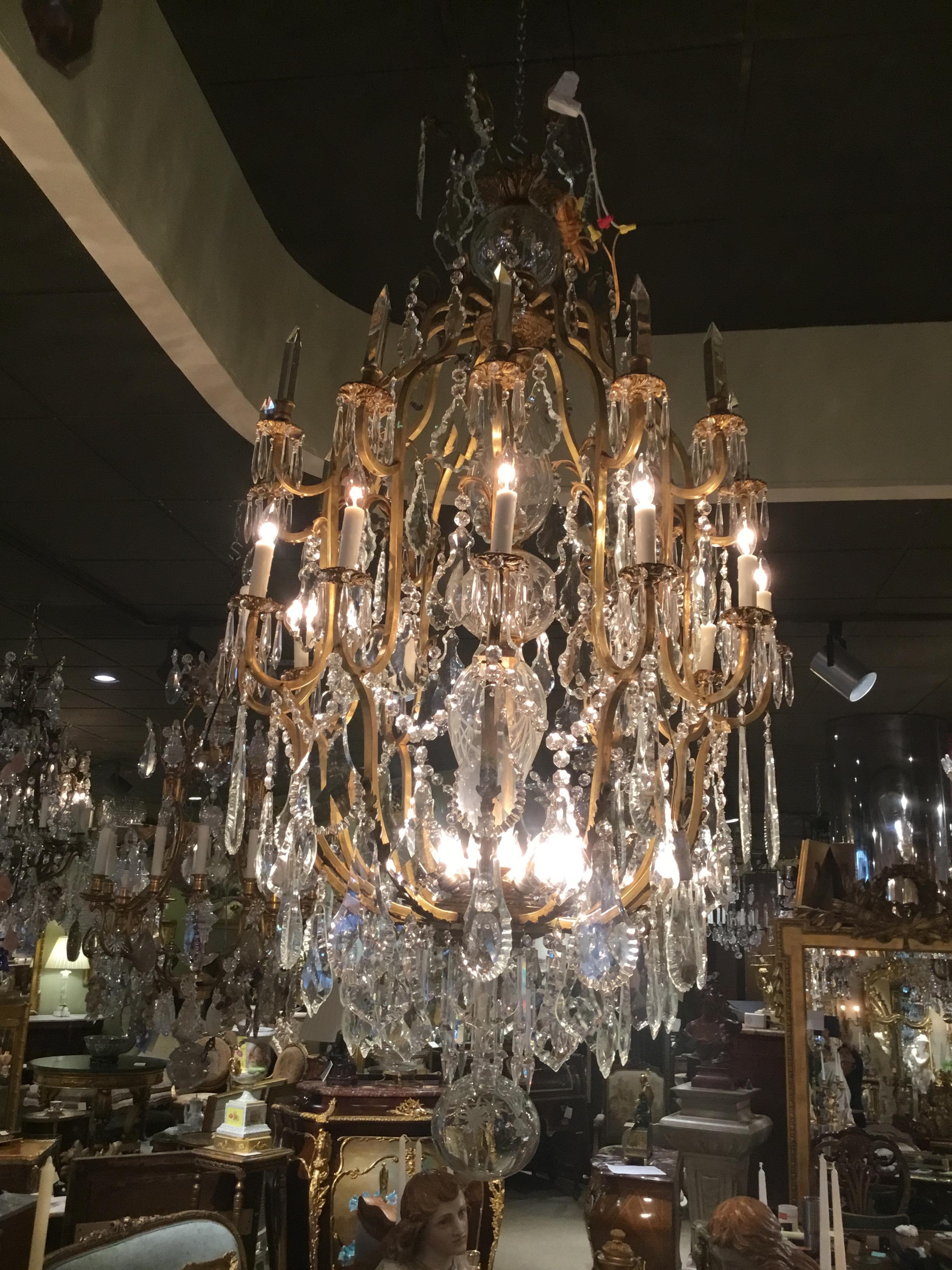 Monumental Italian Crystal and Bronze Chandelier with 20 Lights and Crystal Stem In Good Condition For Sale In Houston, TX