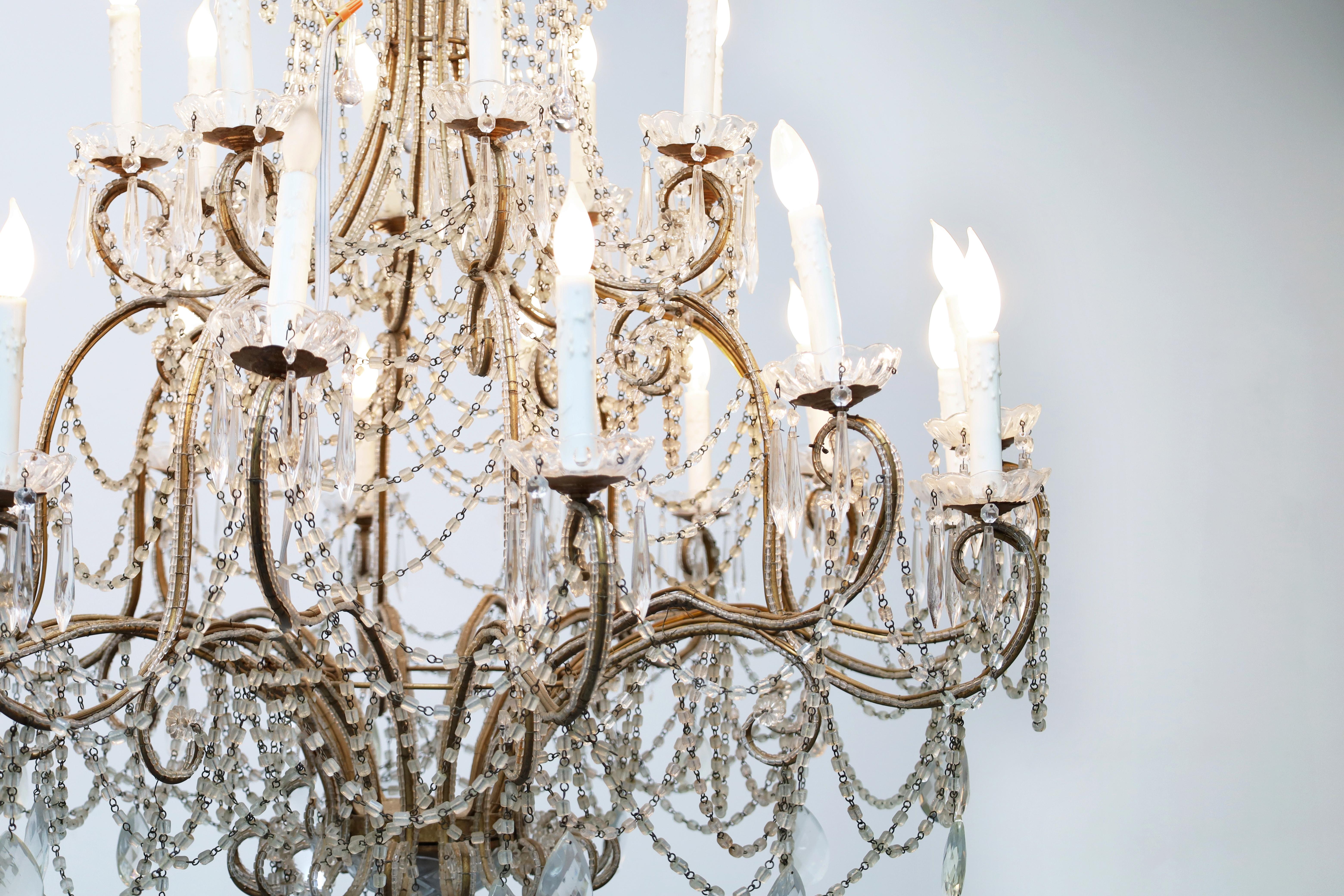 Monumental Italian Crystal and Gilt Chandelier For Sale 1