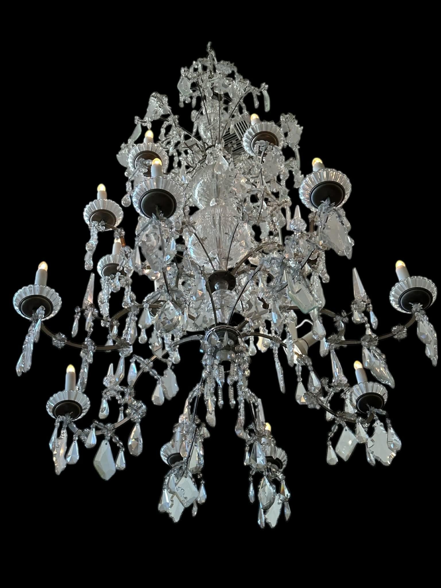 Monumental araña de cristal italiano siglo XIX en venta