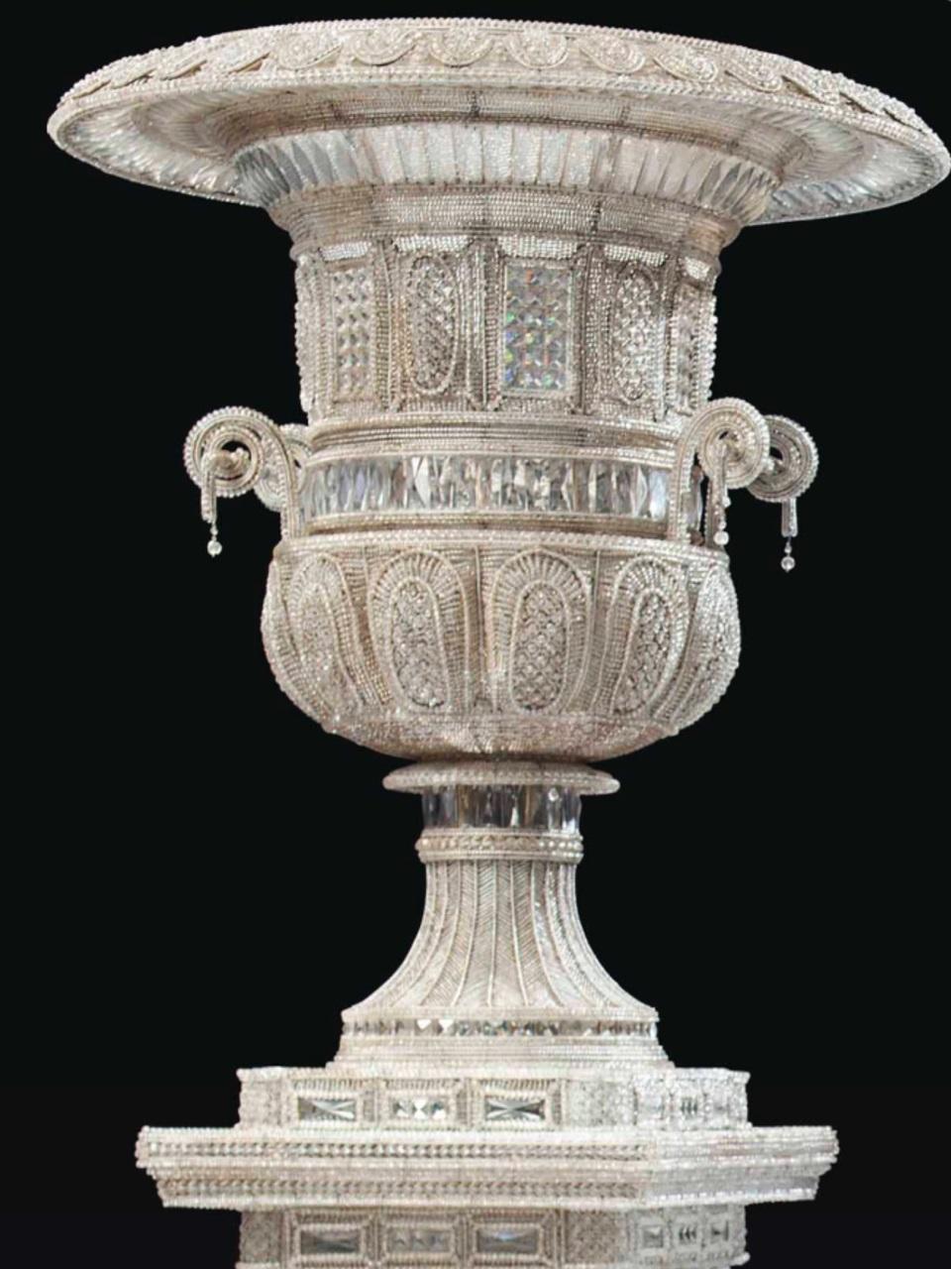 Vasi monumentali italiani in vetro tagliato e perline su stelo, adattati come lampade anni '40-'60 3