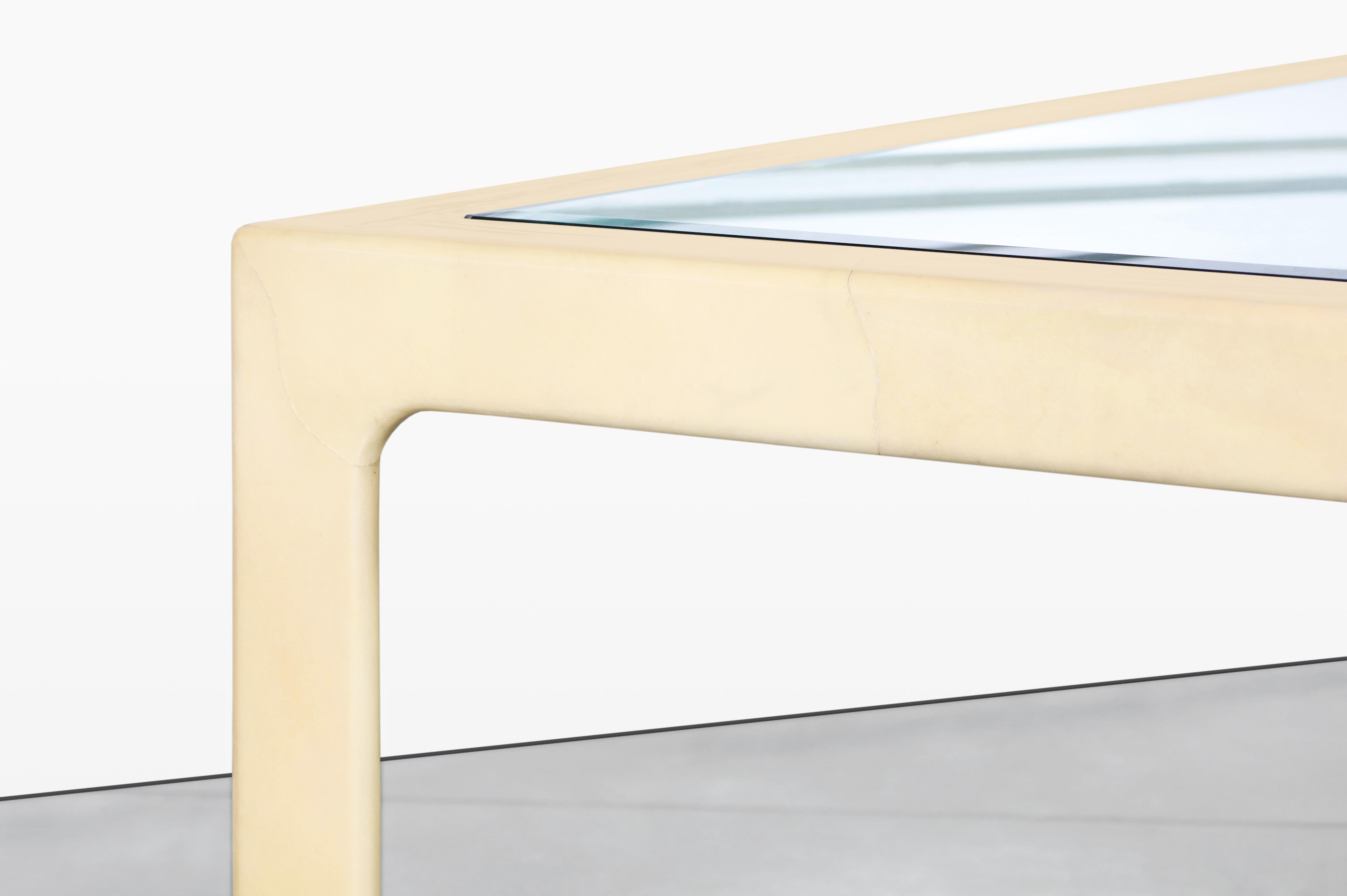 Italiano Monumental Italian Goatskin and Glass Dining Table Attributed to Aldo Tura in vendita