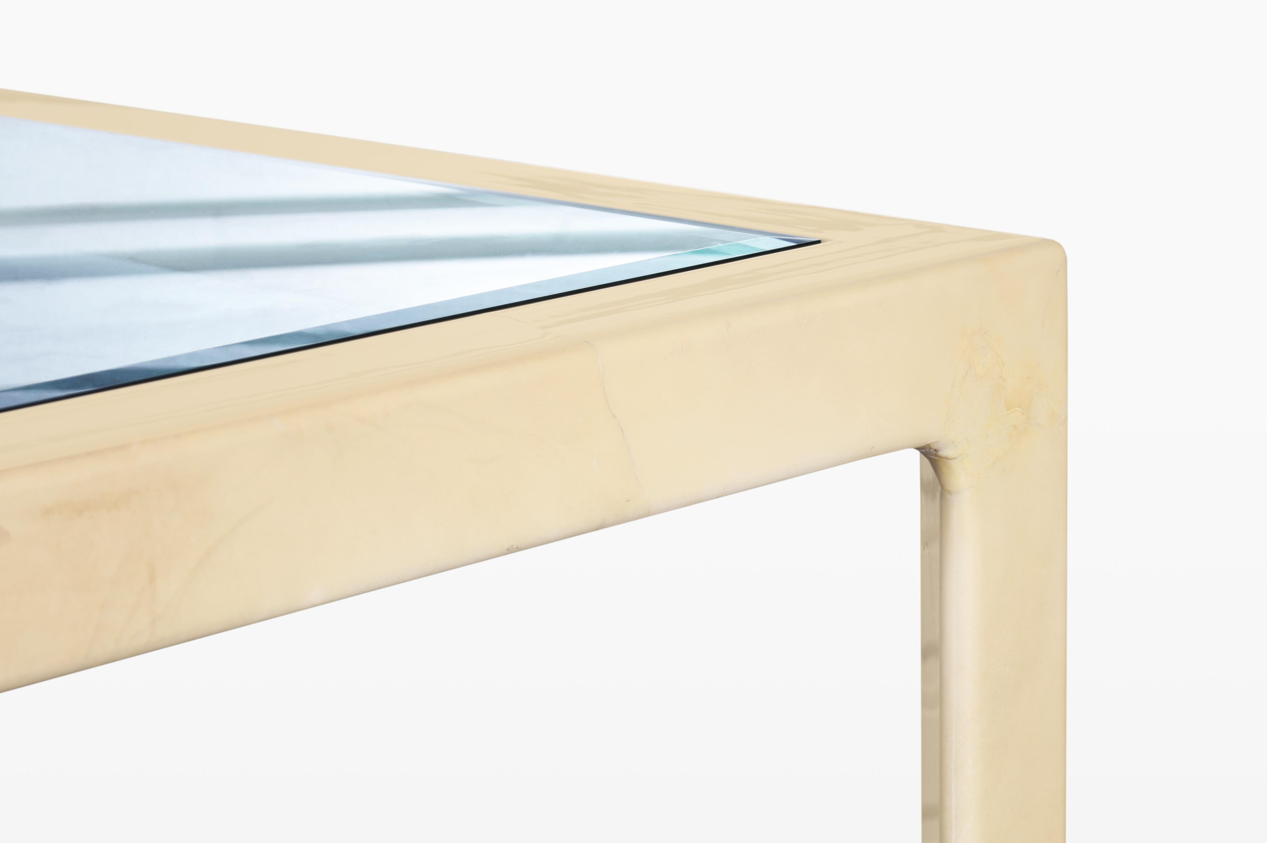Fine XX secolo Monumental Italian Goatskin and Glass Dining Table Attributed to Aldo Tura in vendita