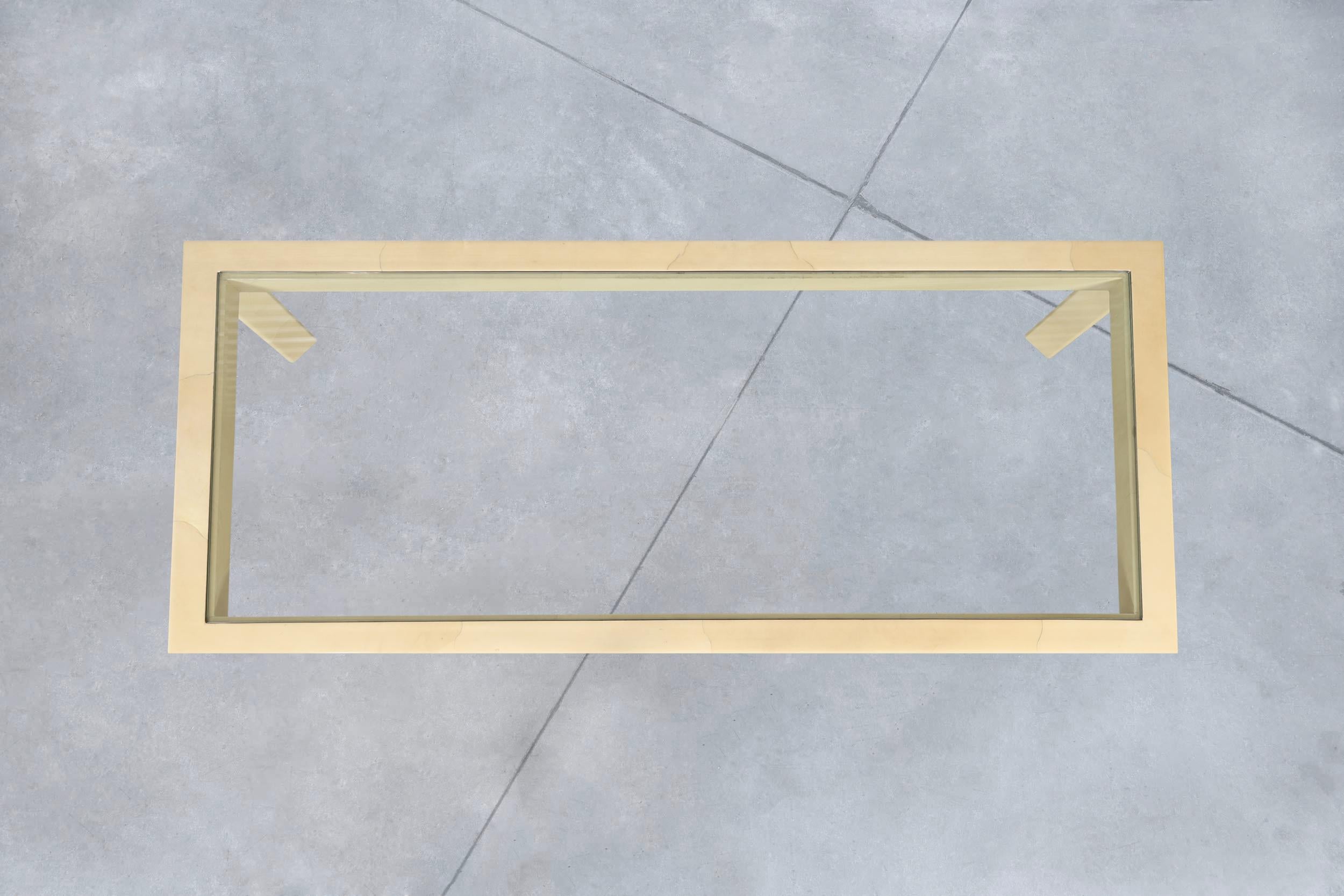 Monumental Italian Goatskin and Glass Dining Table Attributed to Aldo Tura in vendita 2