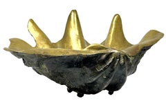 Monumentale conchiglia italiana Hollywood Regency in bronzo massiccio