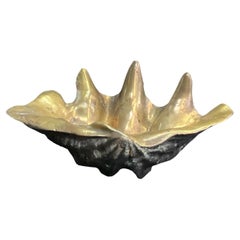 Monumentale italienische Hollywood-Regency-Muschelschale aus massiver Bronze