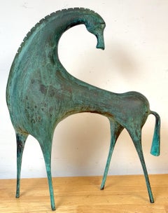 Monumentale sculpture de cheval en bronze patiné moderniste italien, goût étrusque