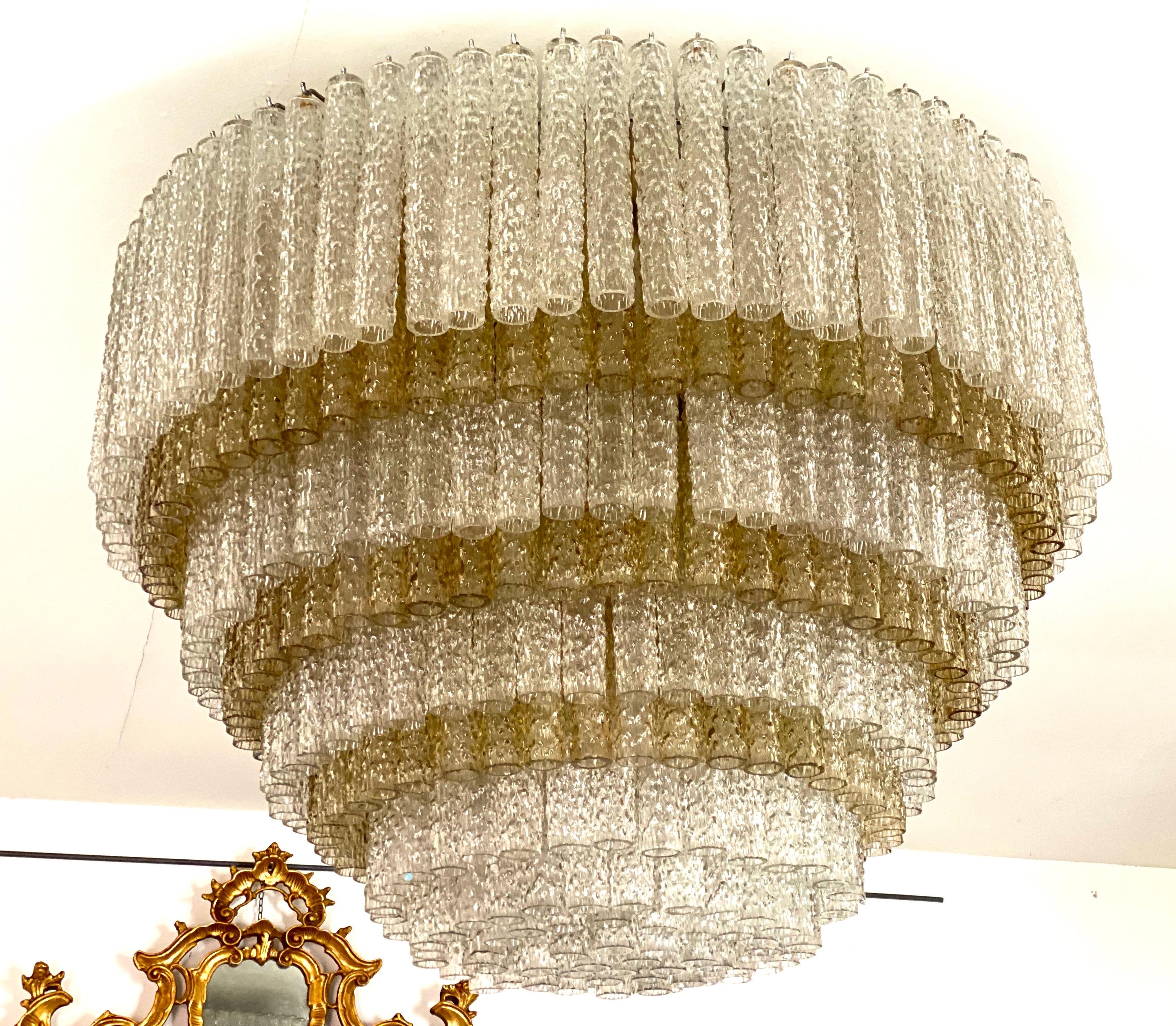 Mid-Century Modern Monumental Murano Glass Chandelier Designed by Gino Poli for Aureliano Toso For Sale