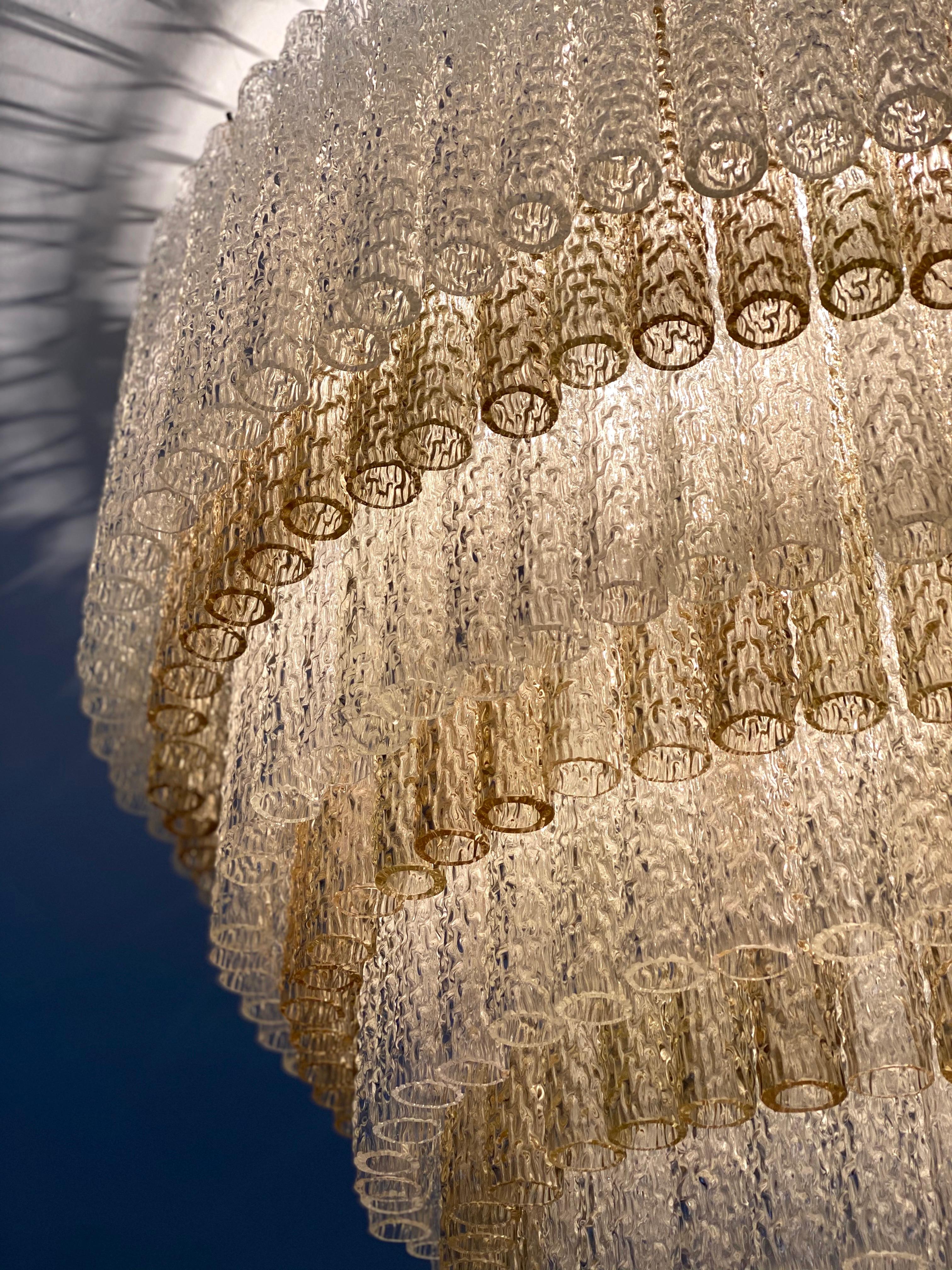 Lustre monumental en verre de Murano conçu par Gino Poli pour Aureliano Toso en vente 2