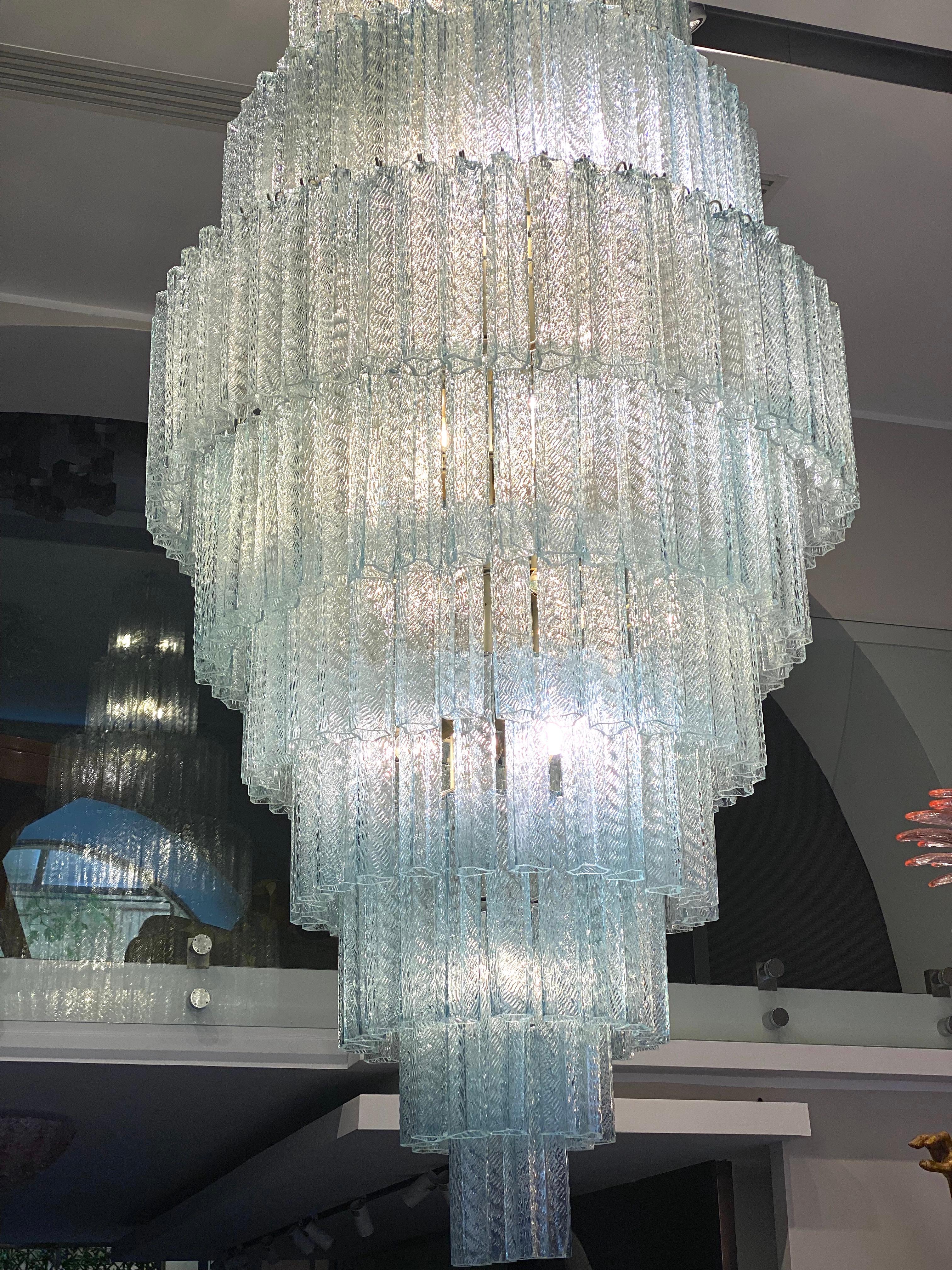 Italiano Monumentale lampadario italiano in vetro di Murano Tronchi in vendita