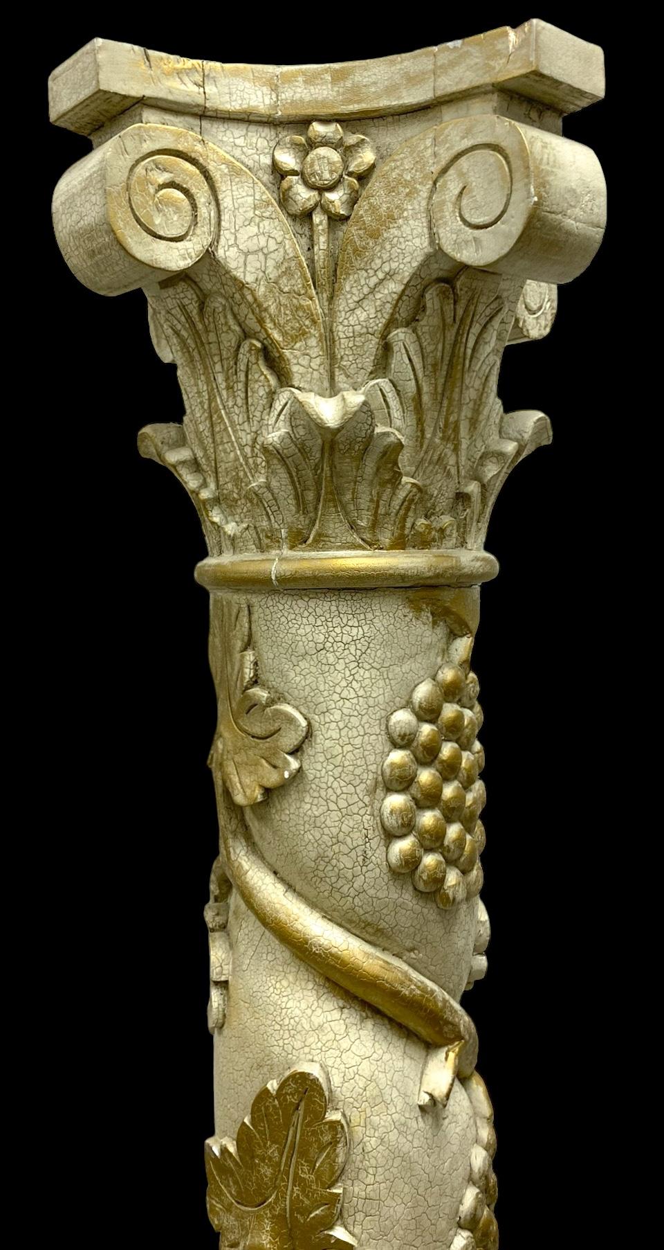 Monumentale italienische Neo-Klassik-Stil Kiefer & Giltwood Säulen W / Kapitelle -Paar (Italienisch) im Angebot