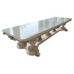 Monumentale table de salle à manger italienne de style baroque néoclassique avec plateau en verre 