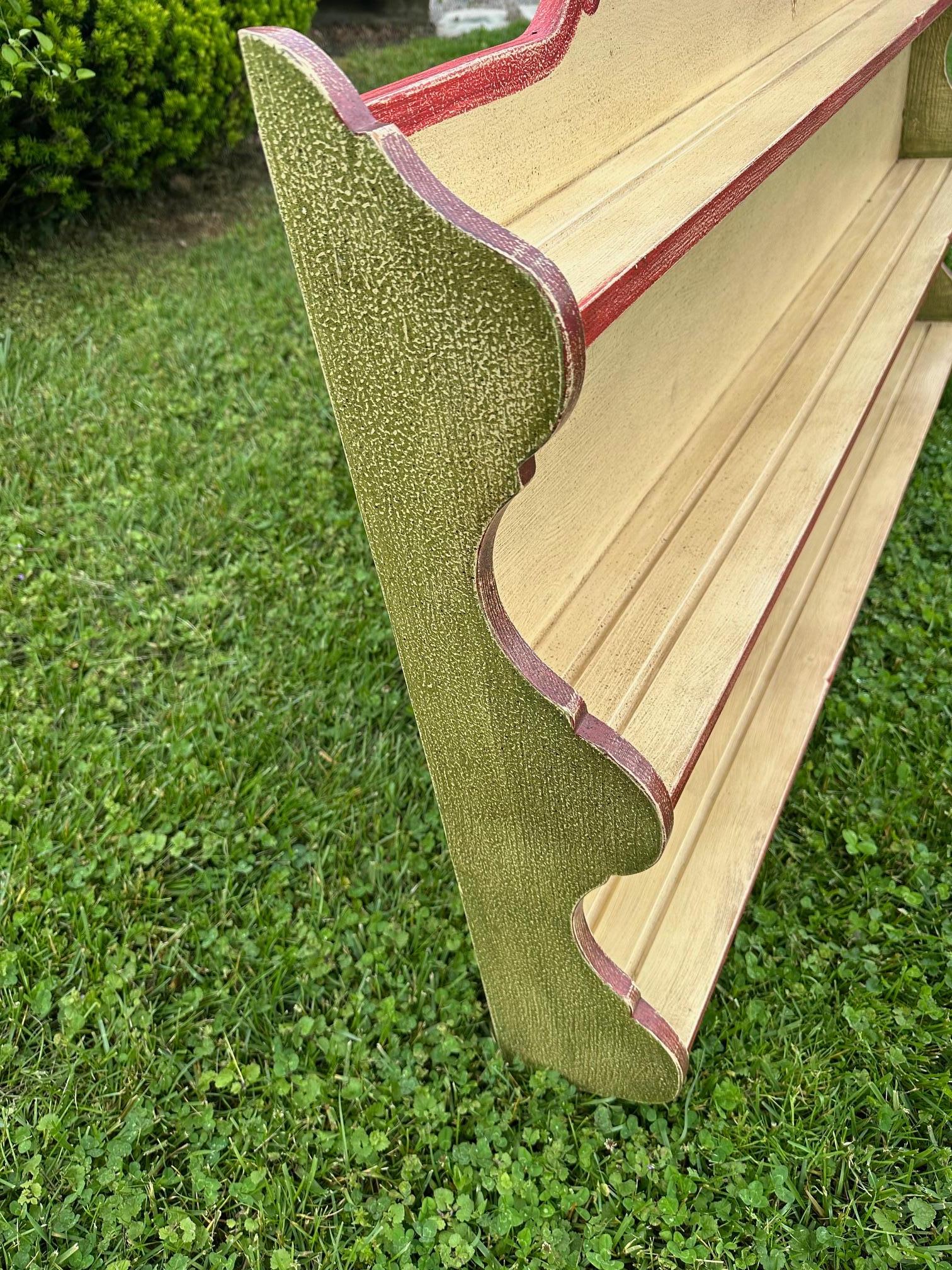 Monumental Estante de Pared para Platos de Madera Pintada a la Italiana en venta 3