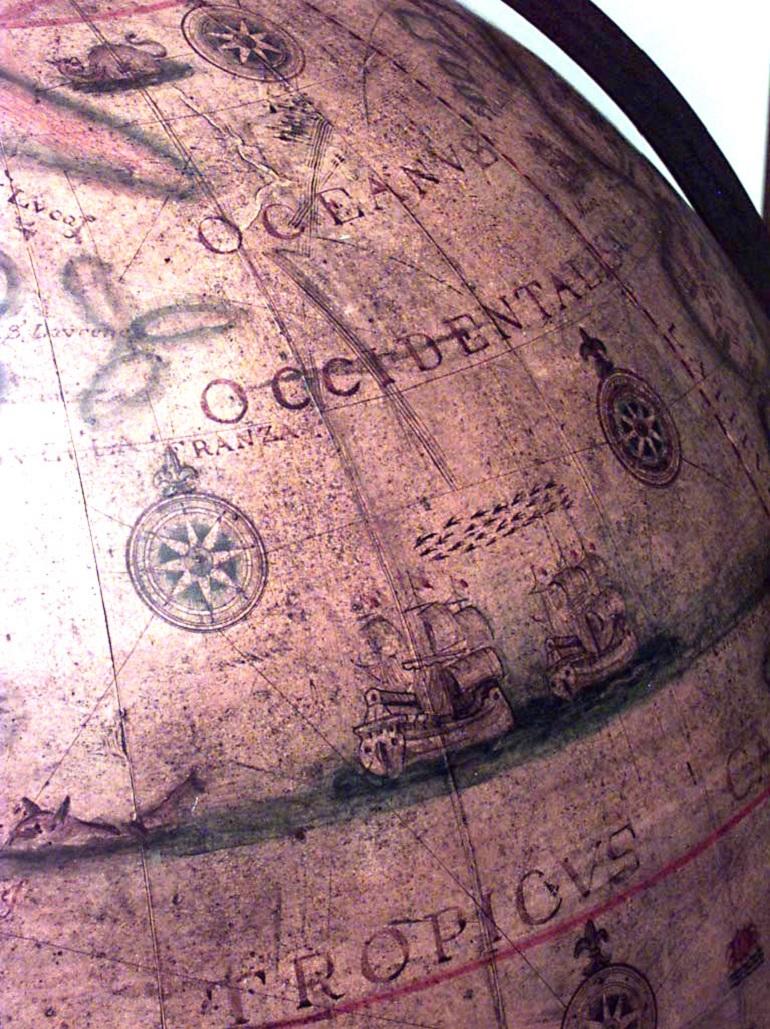 Monumental Italian Renaissance Globe In Good Condition For Sale In New York, NY