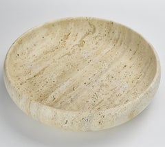 Monumentaler italienischer Schale aus Travertinmarmor im Tafelaufsatz Up & Up & Up Di Rosa & Giusti