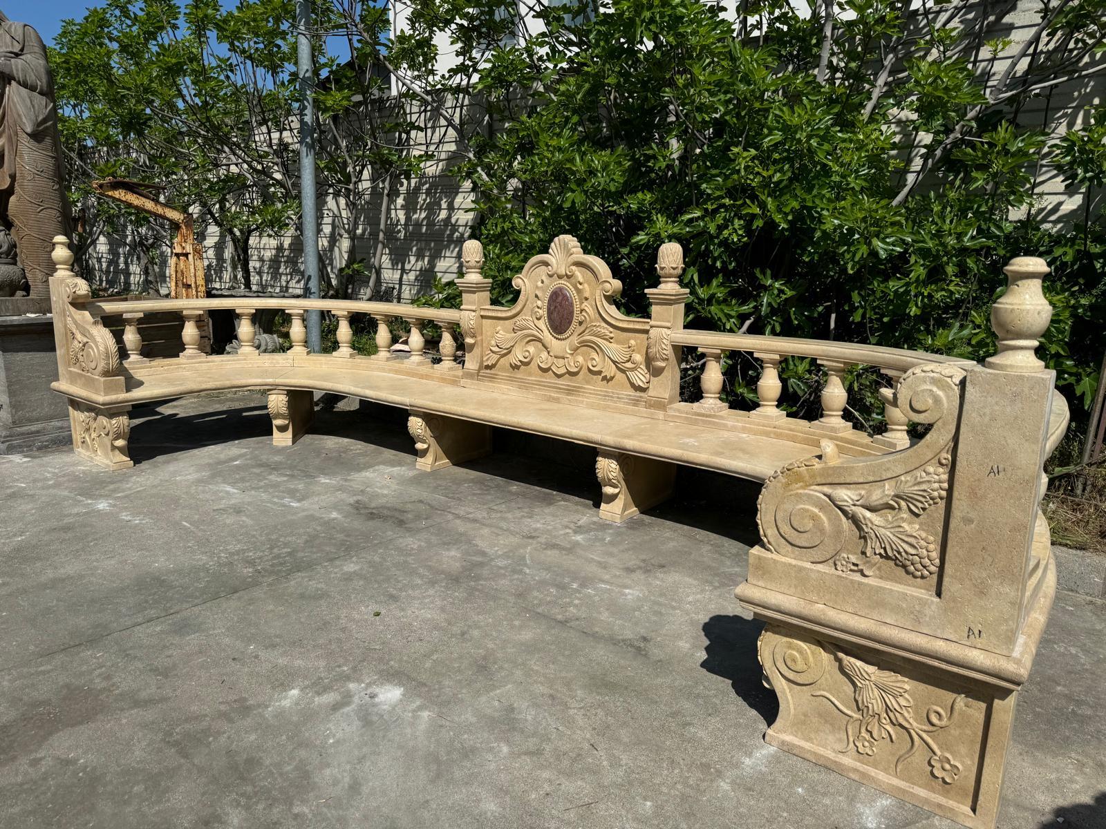 Monumentale italienische Travertin-Marmor-Gartenbank, 5 Meter lang im Angebot 1