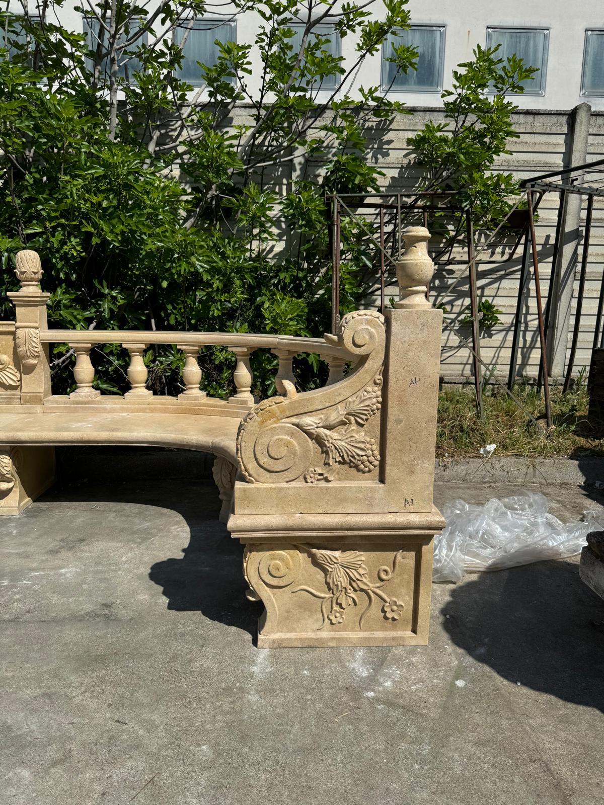 Monumentale italienische Travertin-Marmor-Gartenbank, 5 Meter lang im Angebot 2