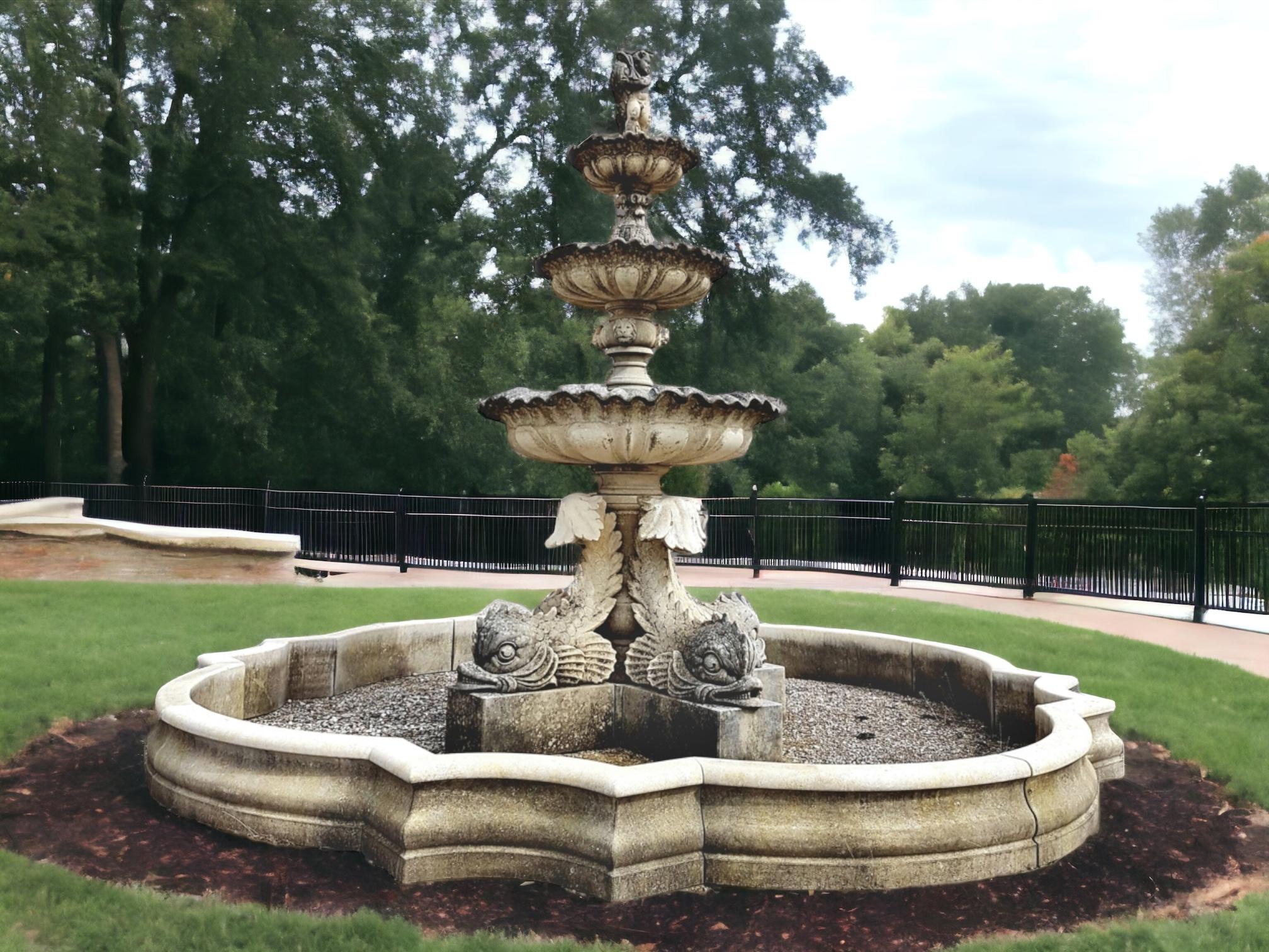 Monumental Italian Water Fountain with Delphine Sculptures For Sale 2