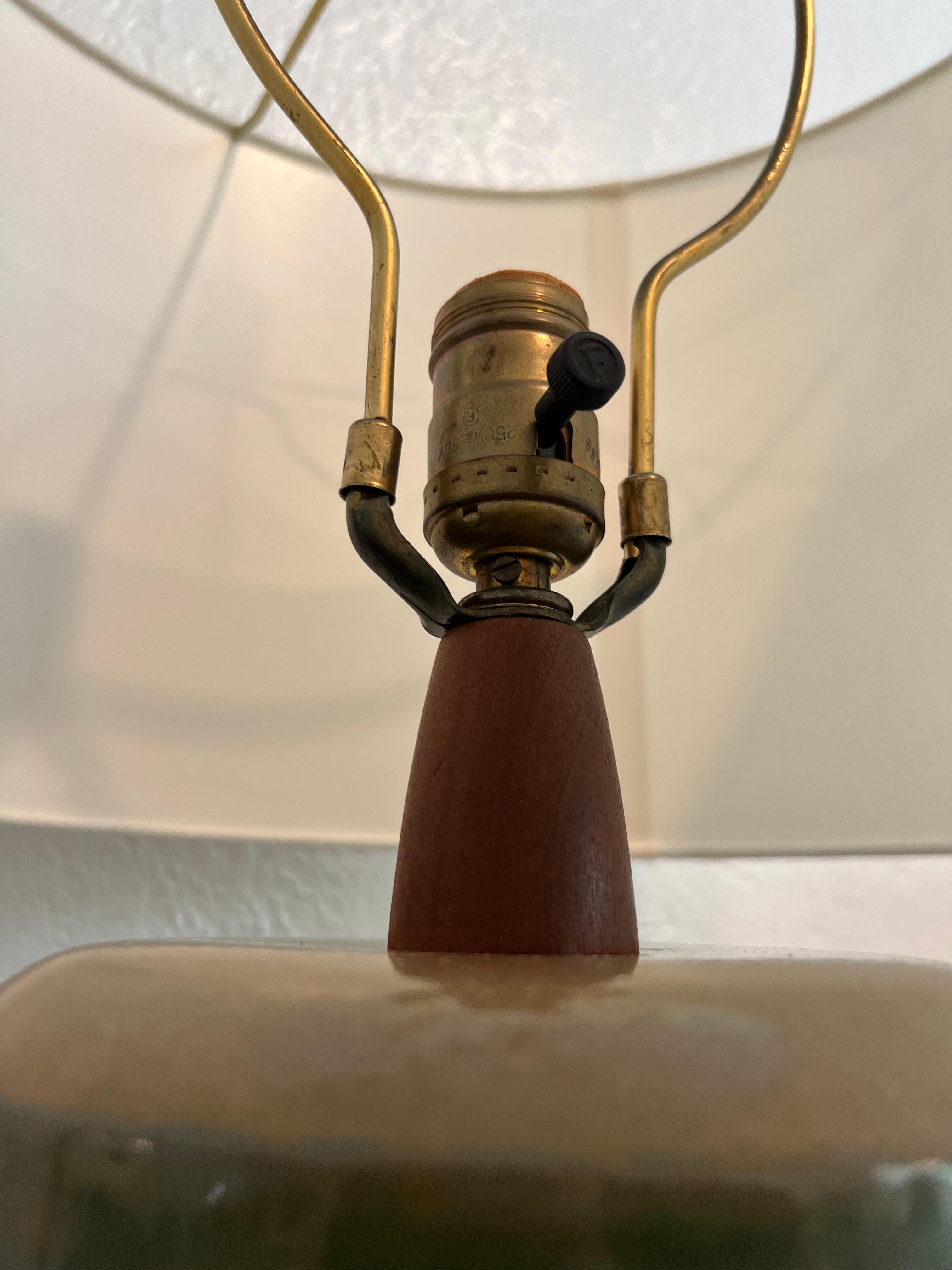 Fin du 20e siècle Lampe de bureau monumentale en céramique Jane et Gordon Martz en vente