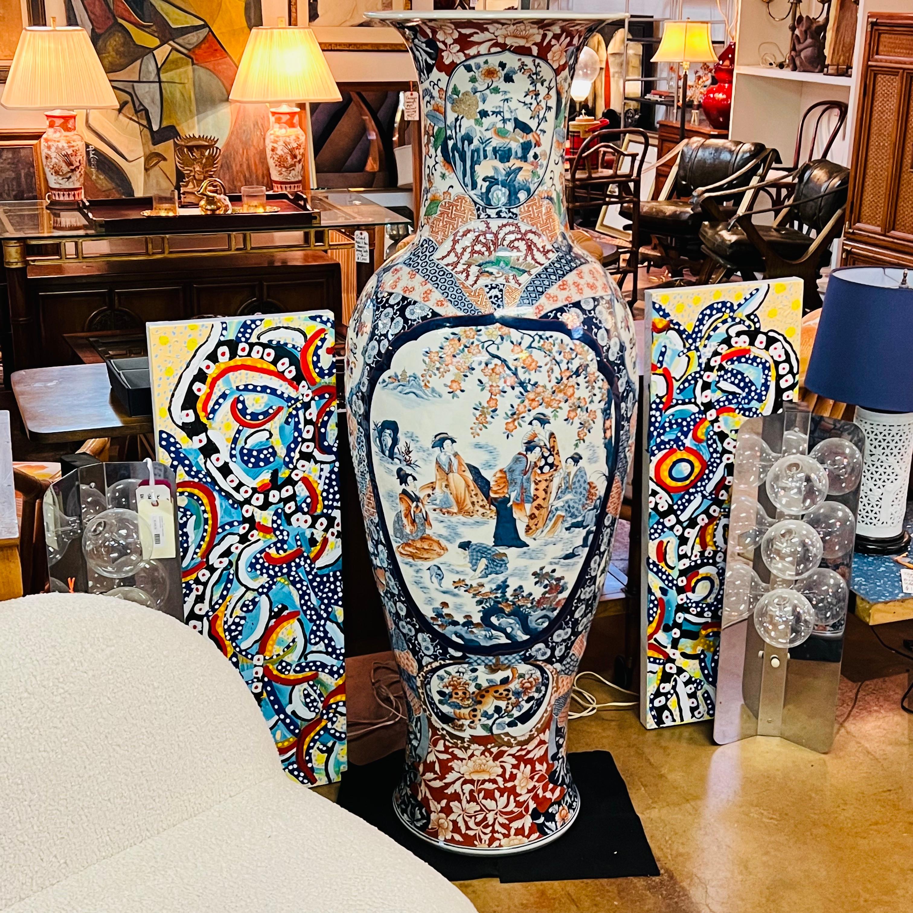 Vaso da terra giapponese monumentale da 5' nello stile di Imari in vendita 11