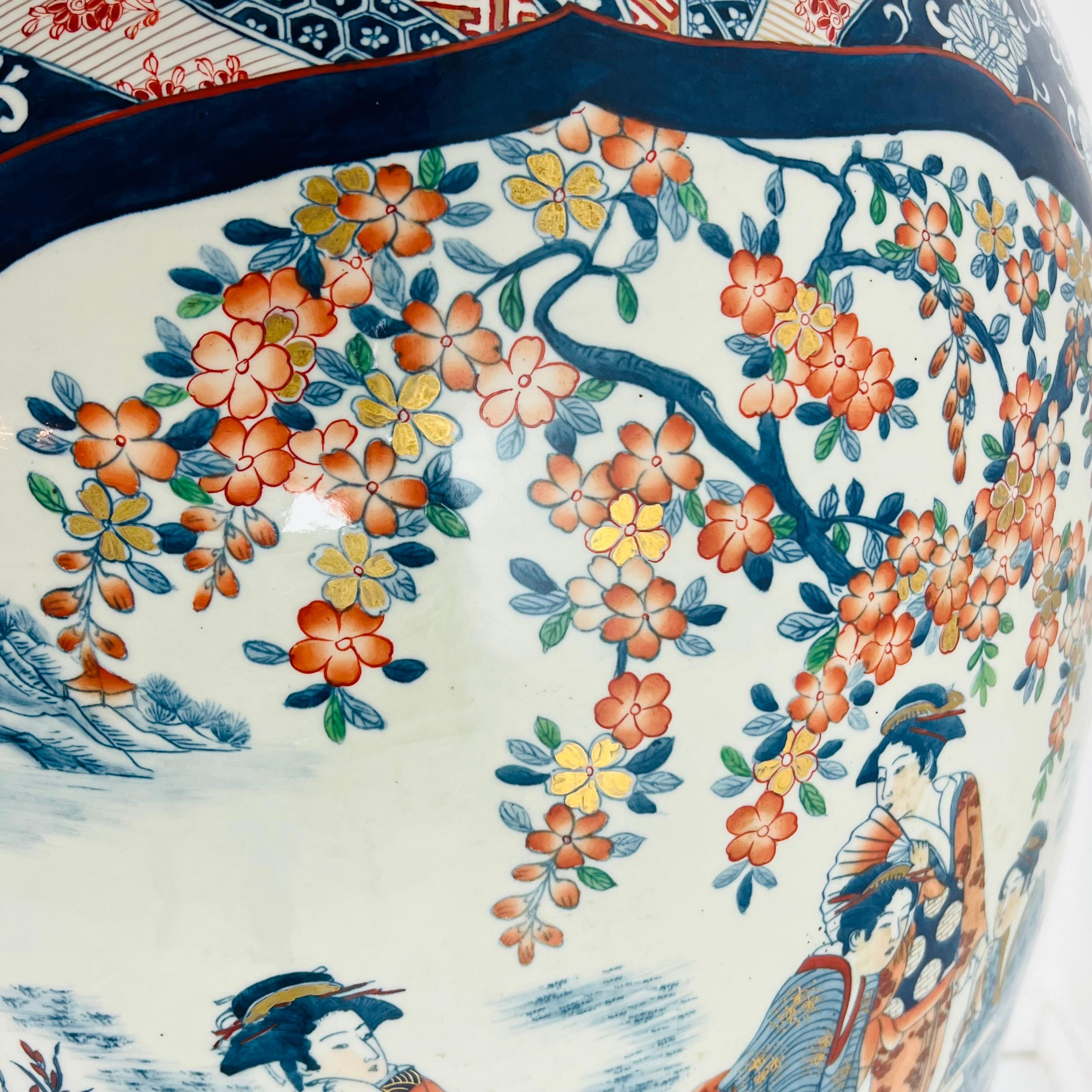 Porcellana Vaso da terra giapponese monumentale da 5' nello stile di Imari in vendita