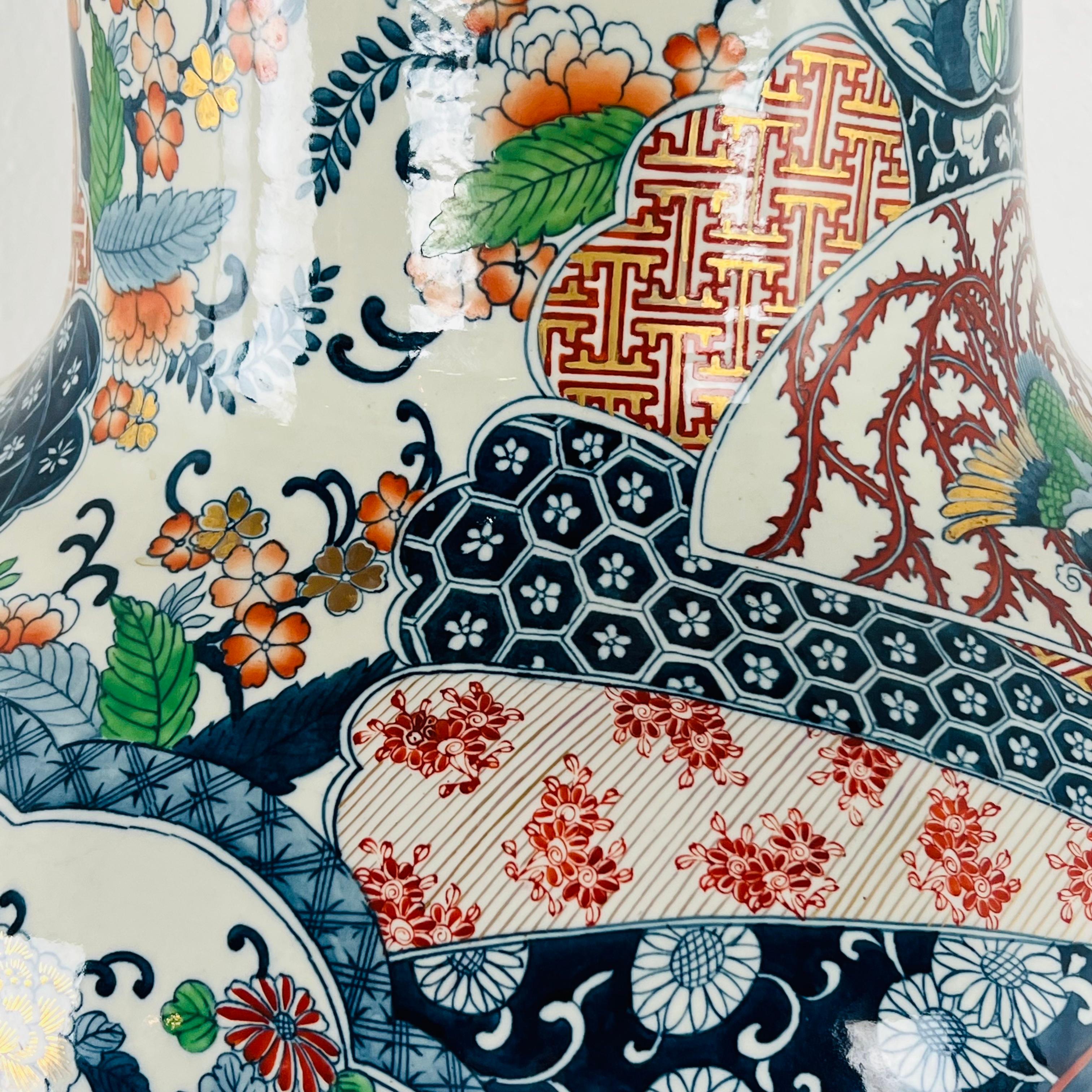 Vaso da terra giapponese monumentale da 5' nello stile di Imari in vendita 1