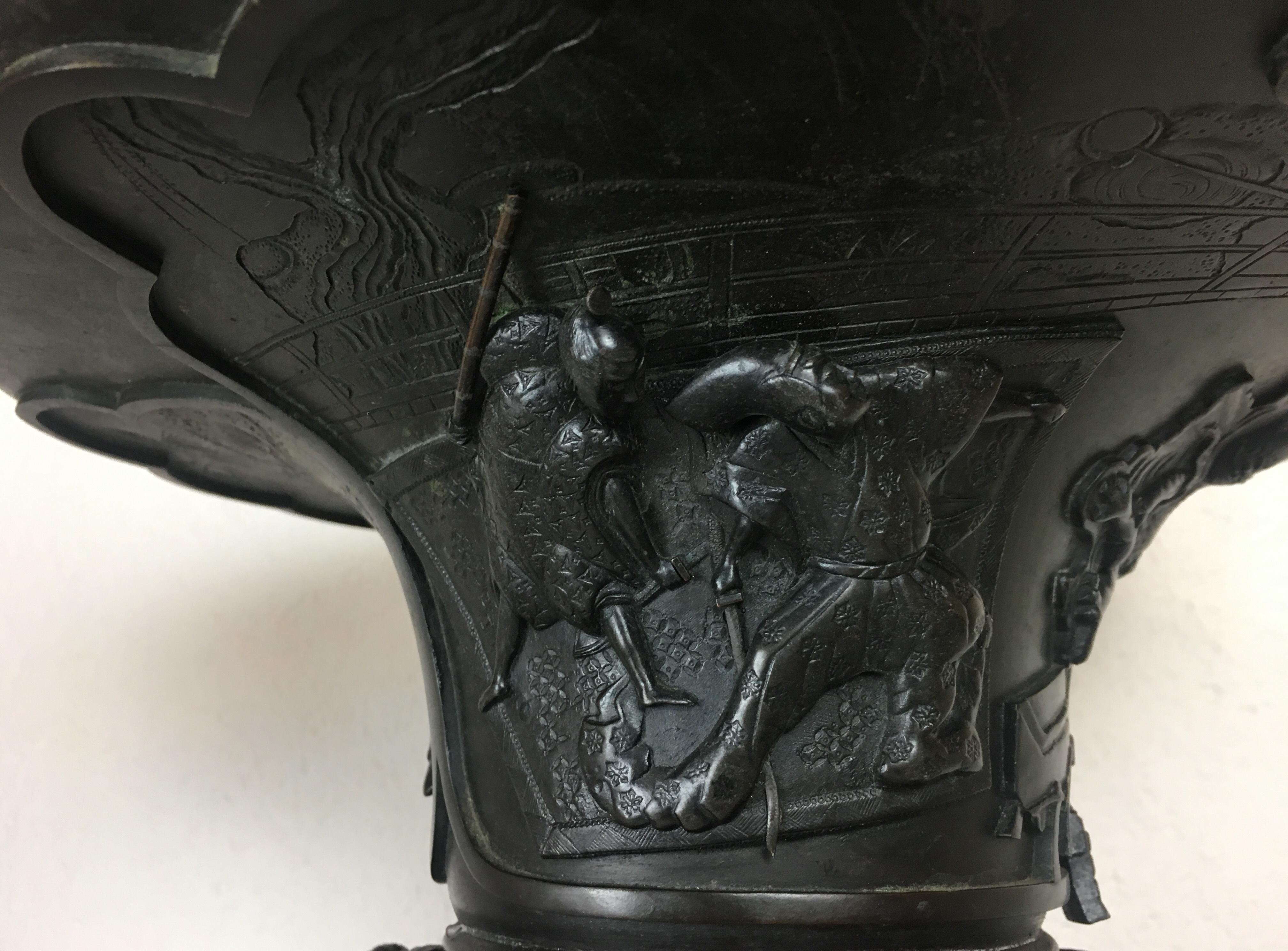 Monumental Japanese Meiji Period Bronze Ikebana Vase, Signed In Good Condition In Miami, FL