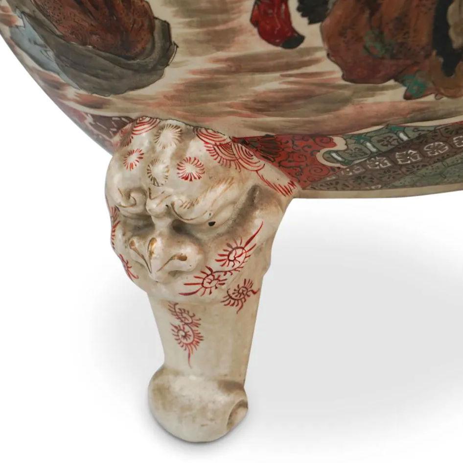 Monumental Japanese Meiji Period Satsuma Covered Vase 5