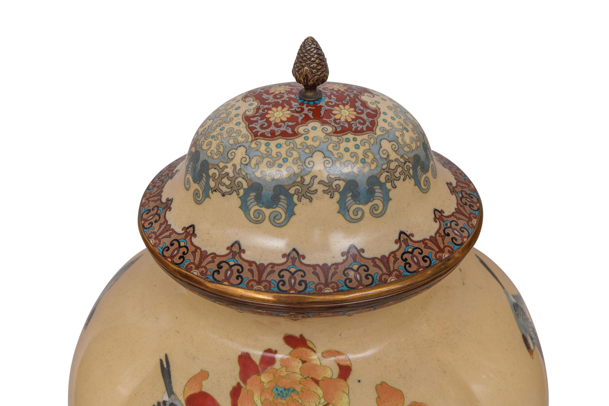 Monumental Japanese Three-Piece Peach Cloisonné Enamel Garniture, Nagoya Company For Sale 6